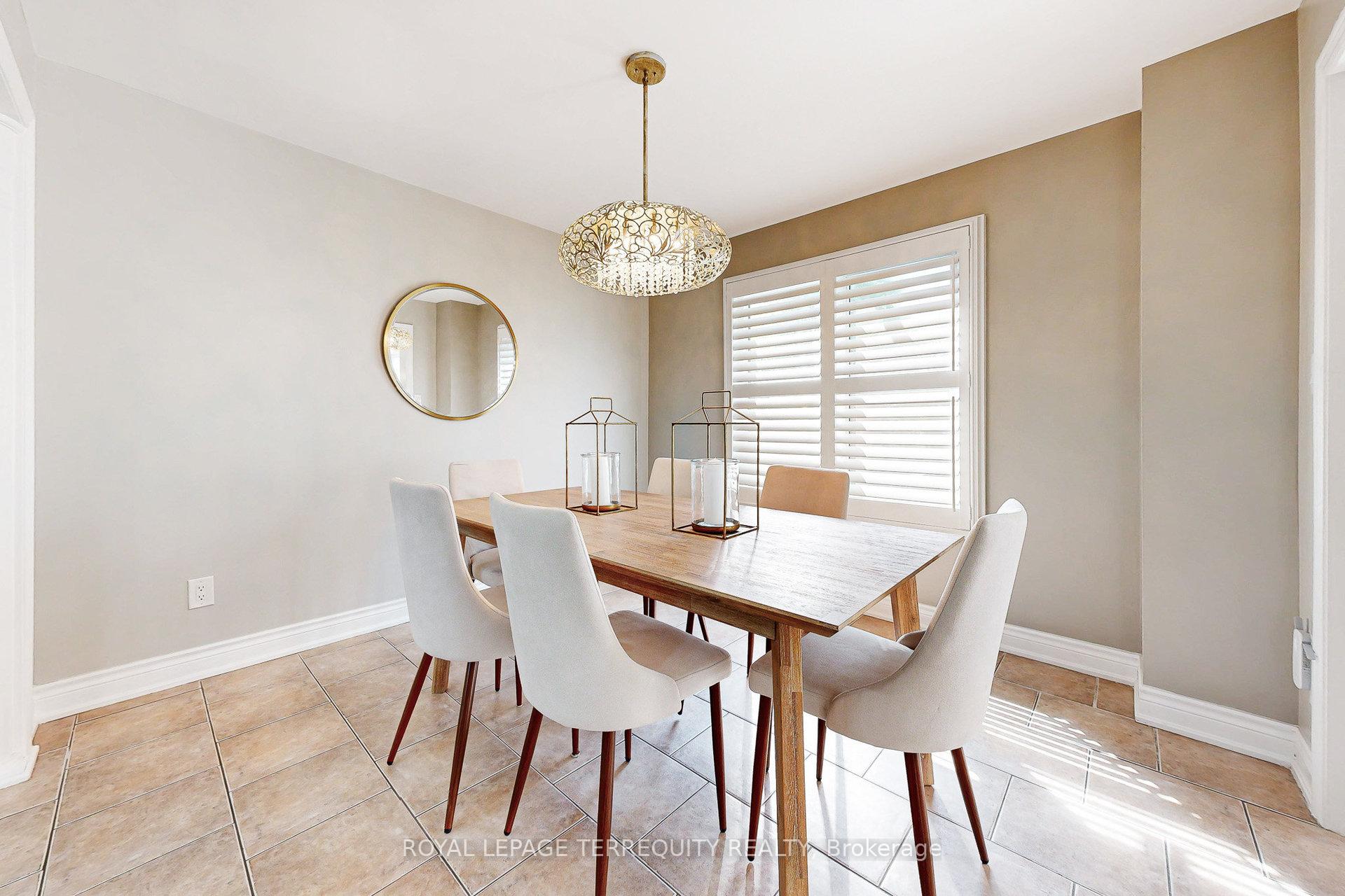 Photo 18 of 20 Woodcroft Lane, Vaughan, West Woodbridge — HOMEH