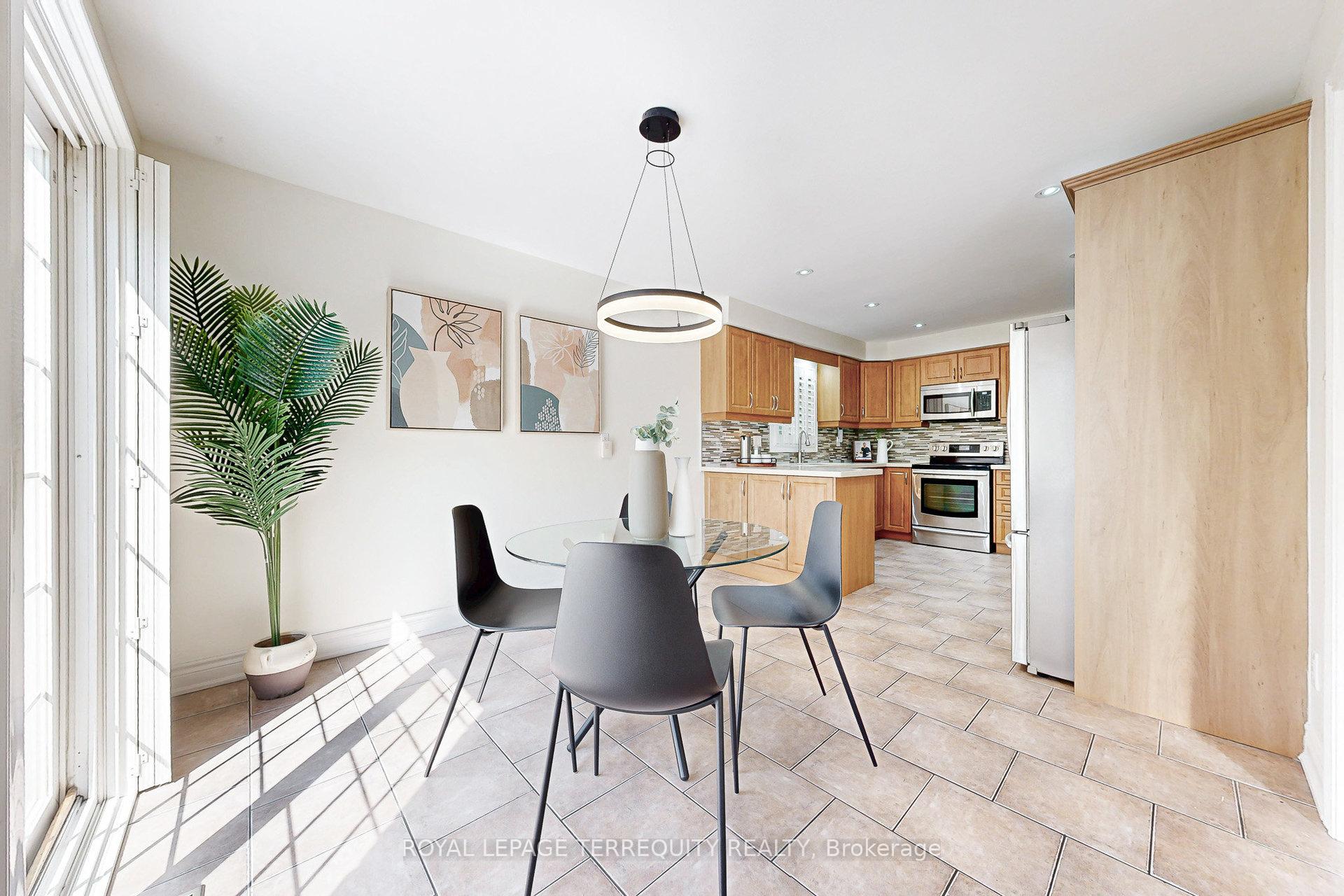 Photo 14 of 20 Woodcroft Lane, Vaughan, West Woodbridge — HOMEH