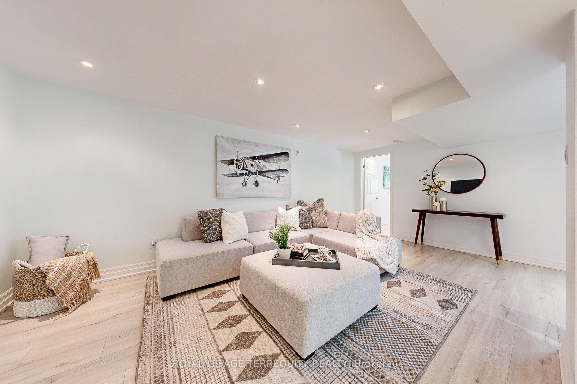 Photo 29 of 20 Woodcroft Lane, Vaughan, West Woodbridge — HOMEH