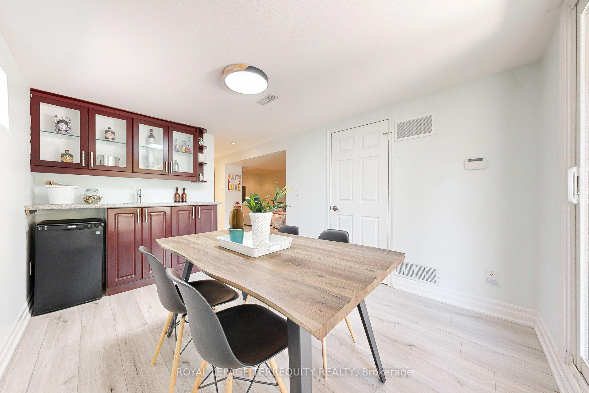 Photo 38 of 20 Woodcroft Lane, Vaughan, West Woodbridge — HOMEH