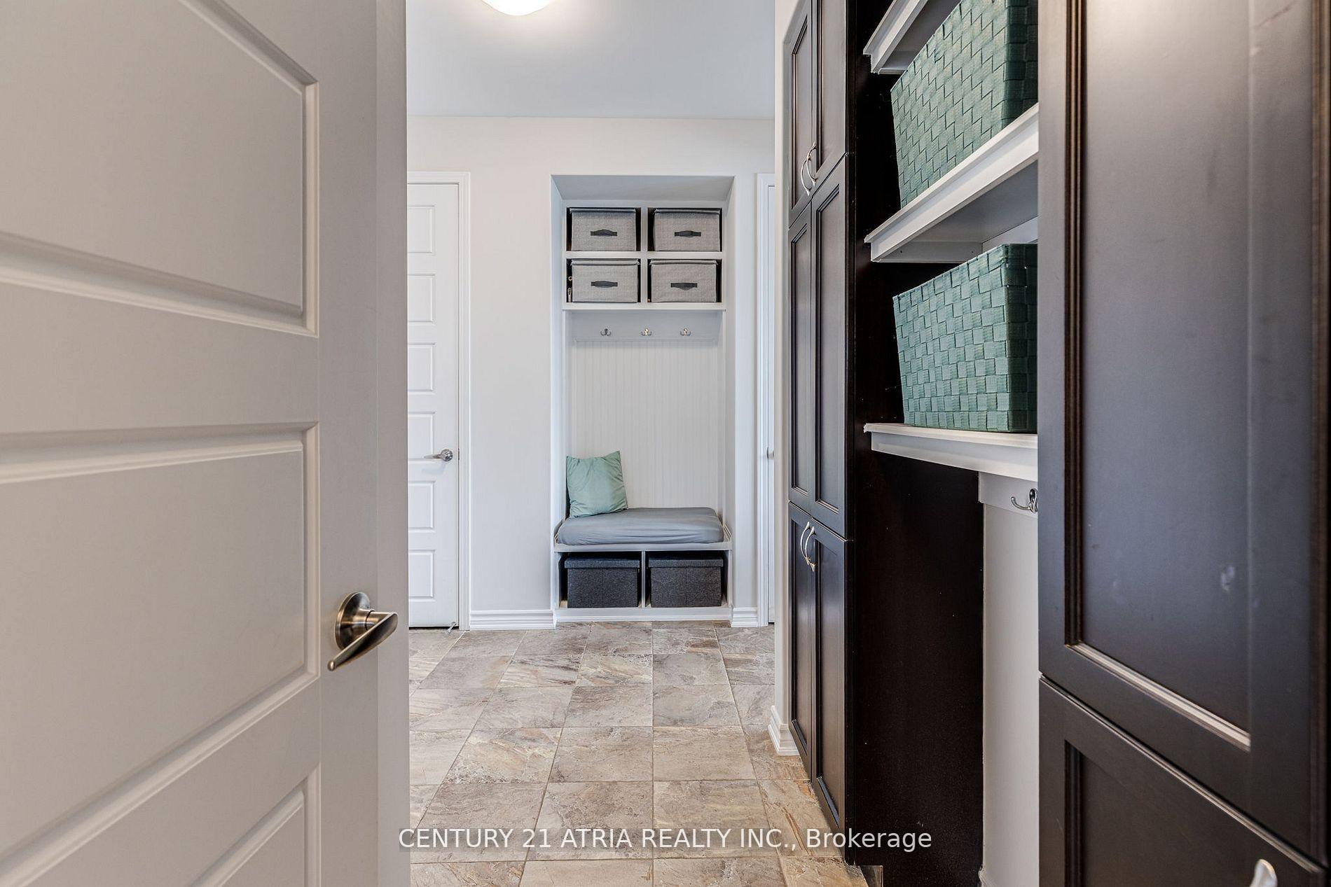 Photo 7 of 122 Degraaf Crescent, Aurora, Rural Aurora — HOMEH