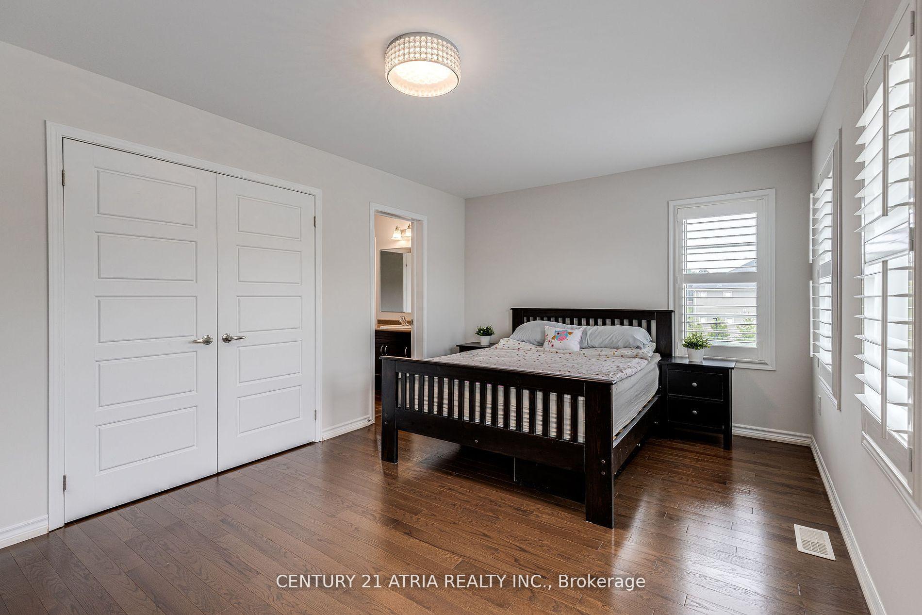Photo 17 of 122 Degraaf Crescent, Aurora, Rural Aurora — HOMEH