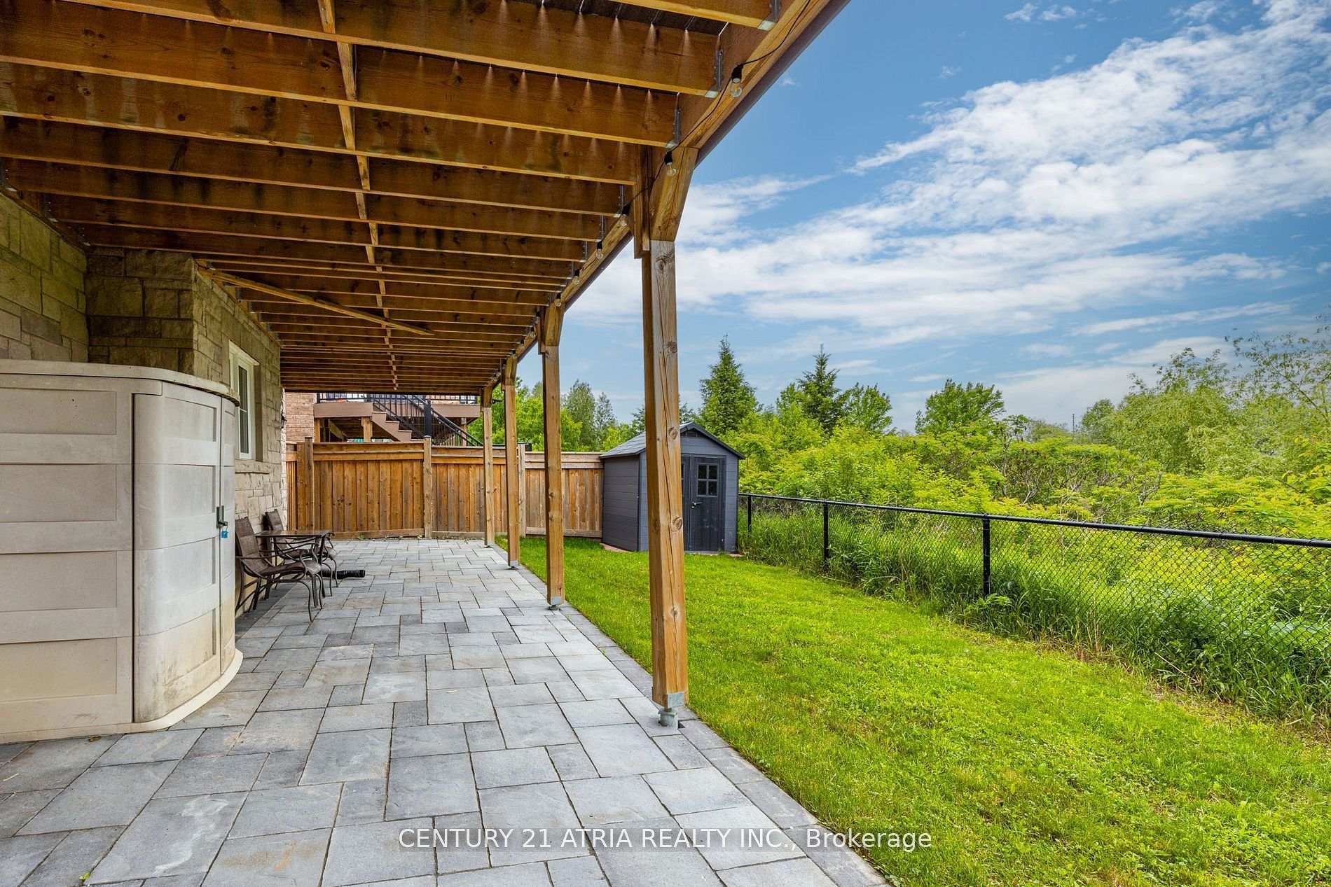 Photo 37 of 122 Degraaf Crescent, Aurora, Rural Aurora — HOMEH