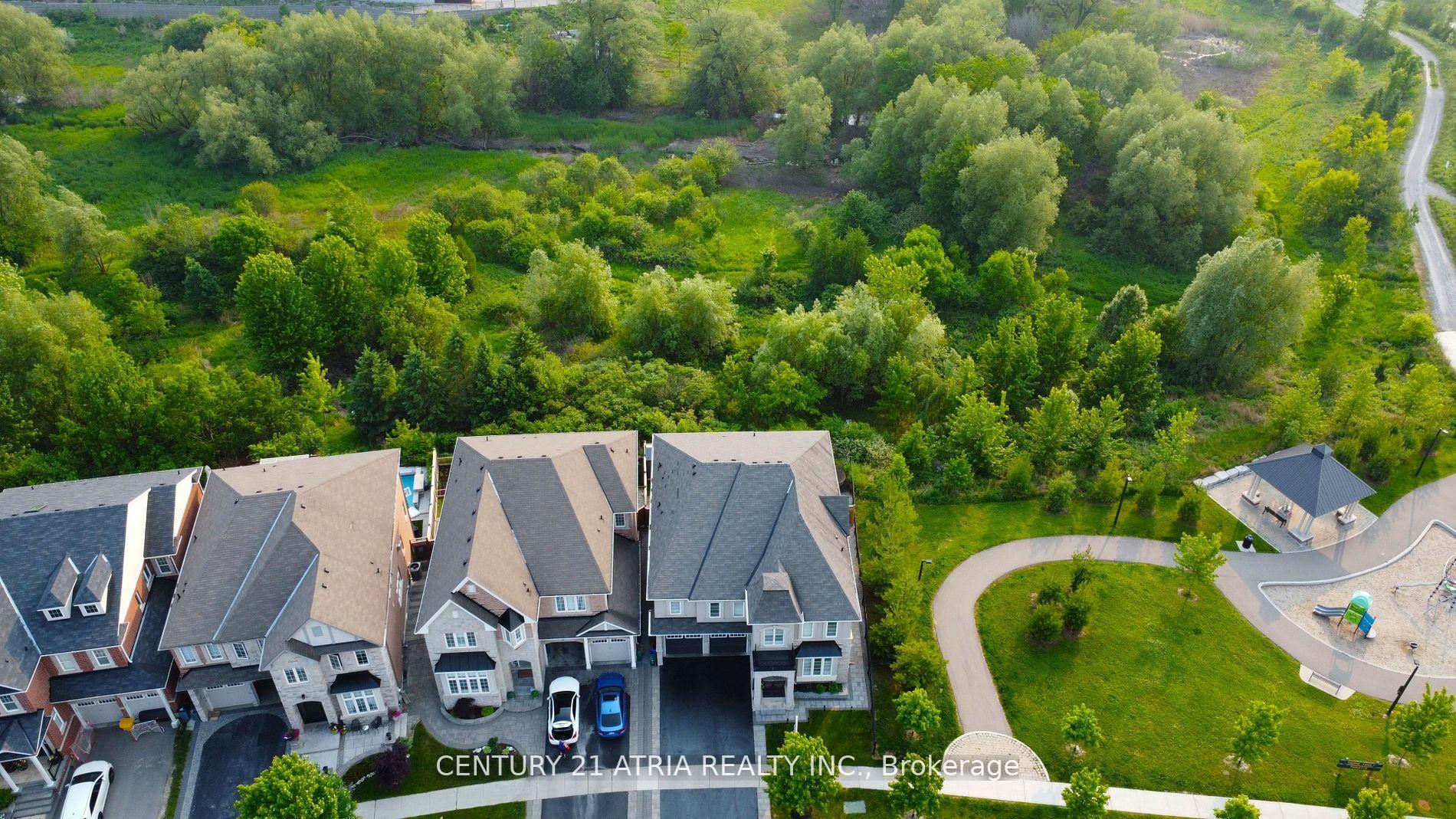 Photo 33 of 122 Degraaf Crescent, Aurora, Rural Aurora — HOMEH