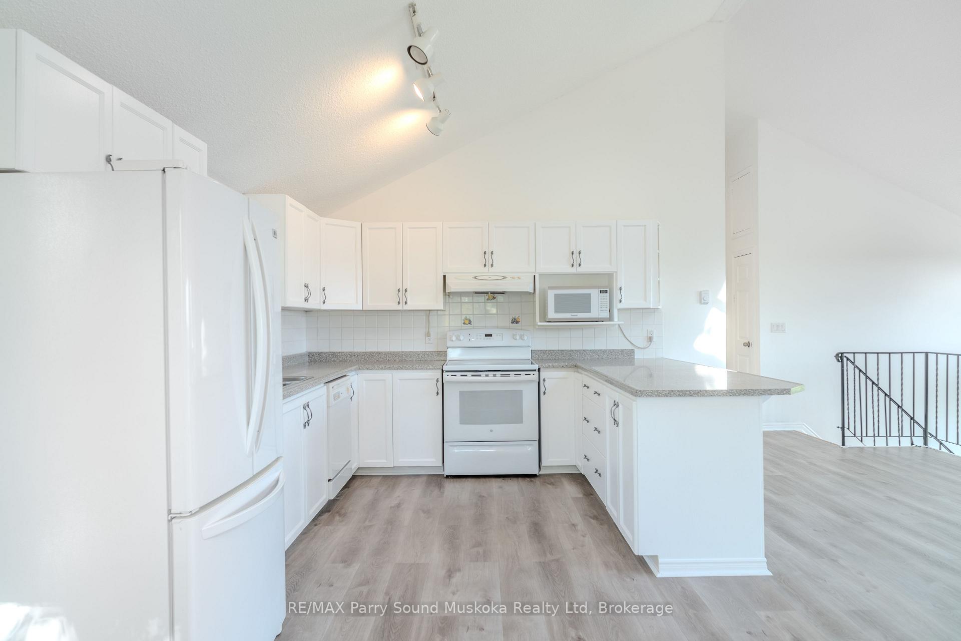 Photo 12 of 17 Harriet Street, McKellar — HOMEH