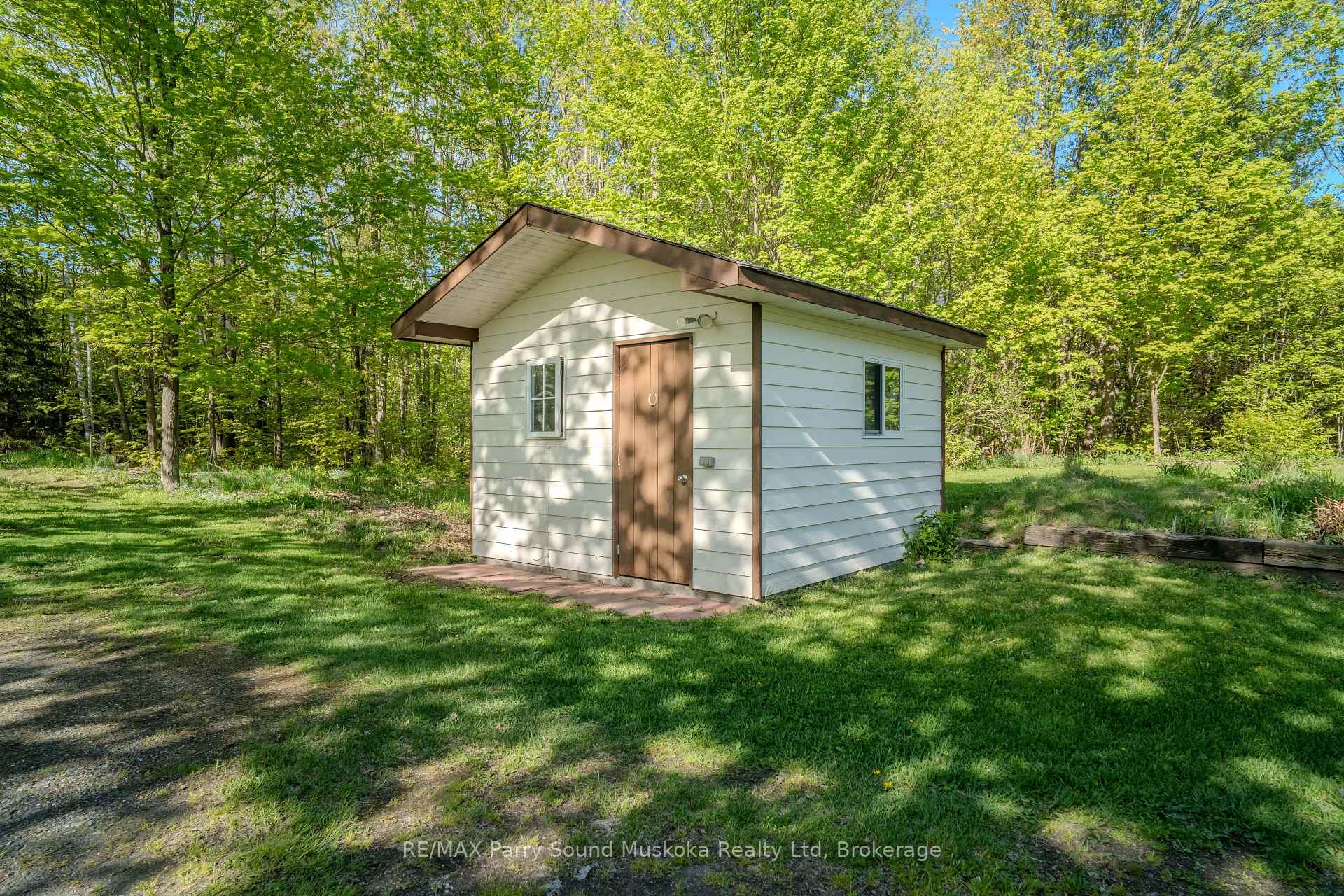 Photo 32 of 17 Harriet Street, McKellar — HOMEH