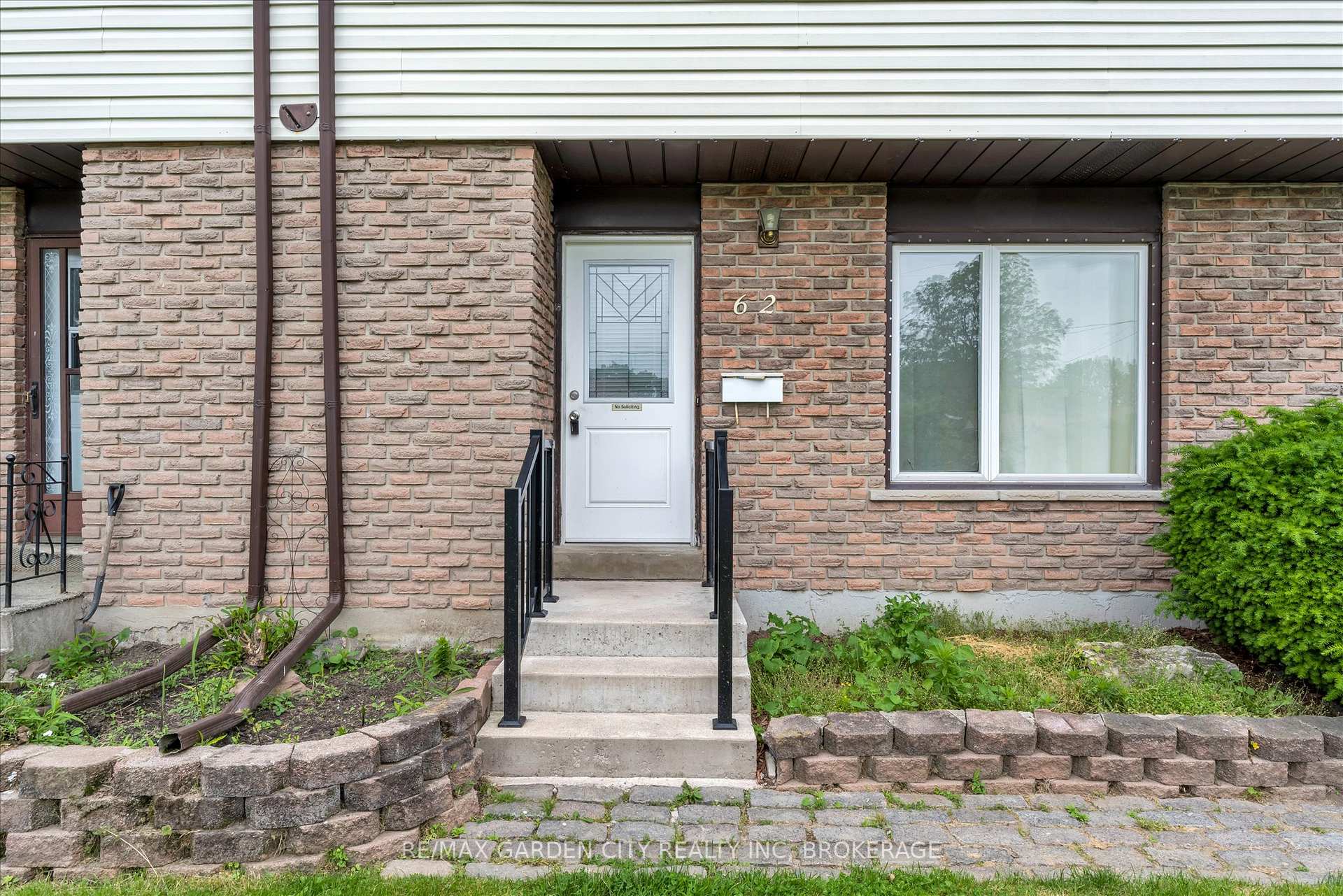 Photo 2 of 62 Ted Street, St. Catharines, Fairview — HOMEH
