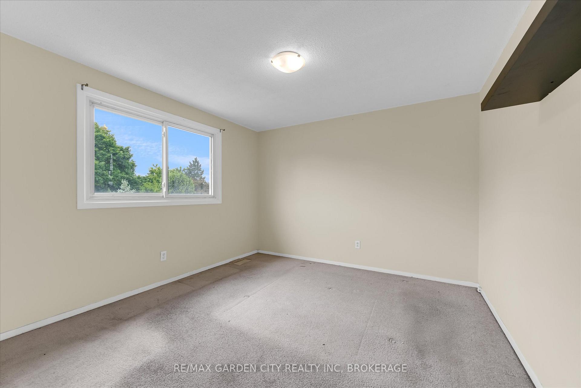 Photo 9 of 62 Ted Street, St. Catharines, Fairview — HOMEH