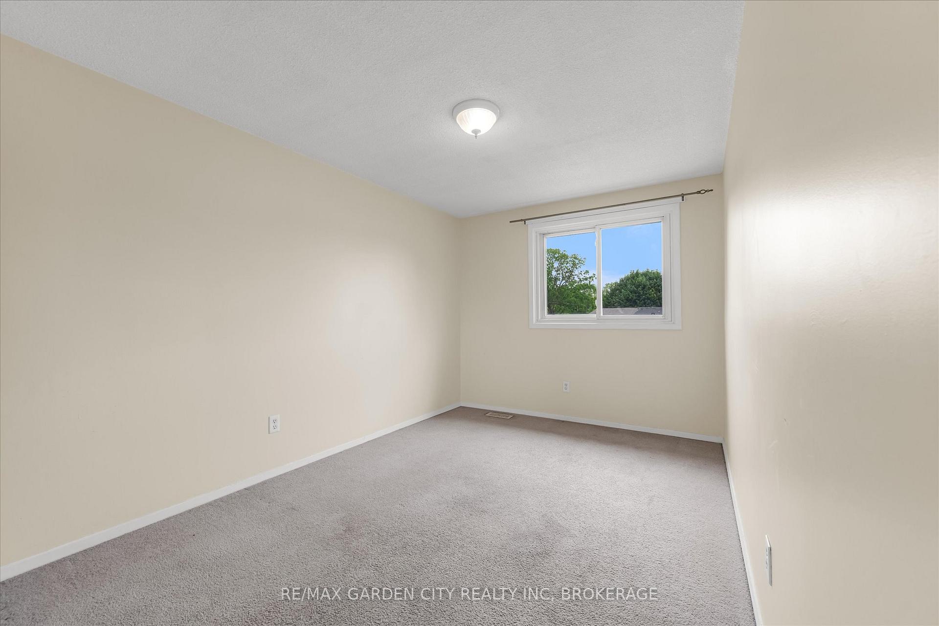 Photo 20 of 62 Ted Street, St. Catharines, Fairview — HOMEH