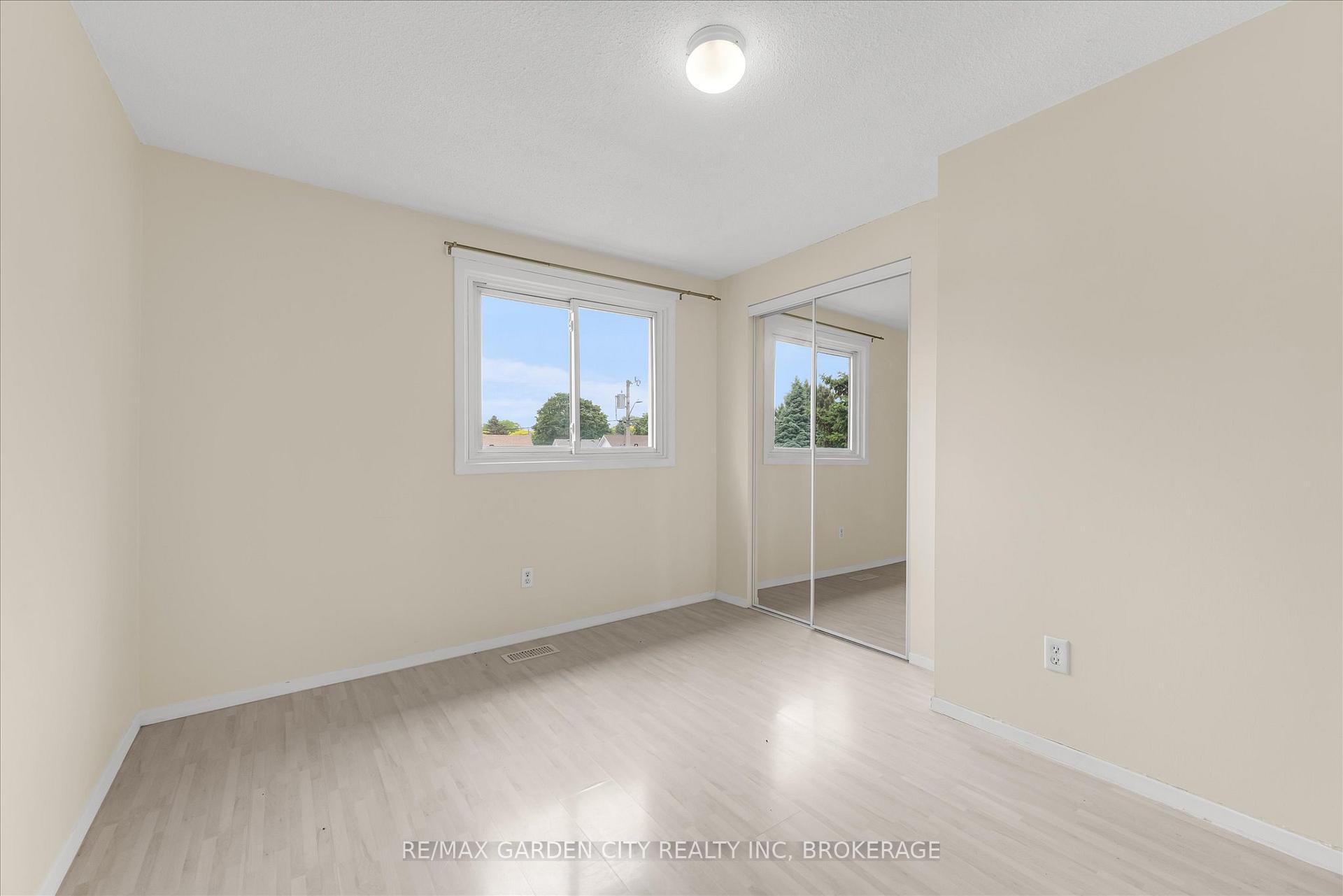 Photo 21 of 62 Ted Street, St. Catharines, Fairview — HOMEH