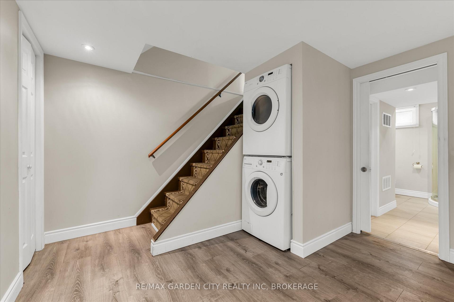 Photo 7 of 62 Ted Street, St. Catharines, Fairview — HOMEH