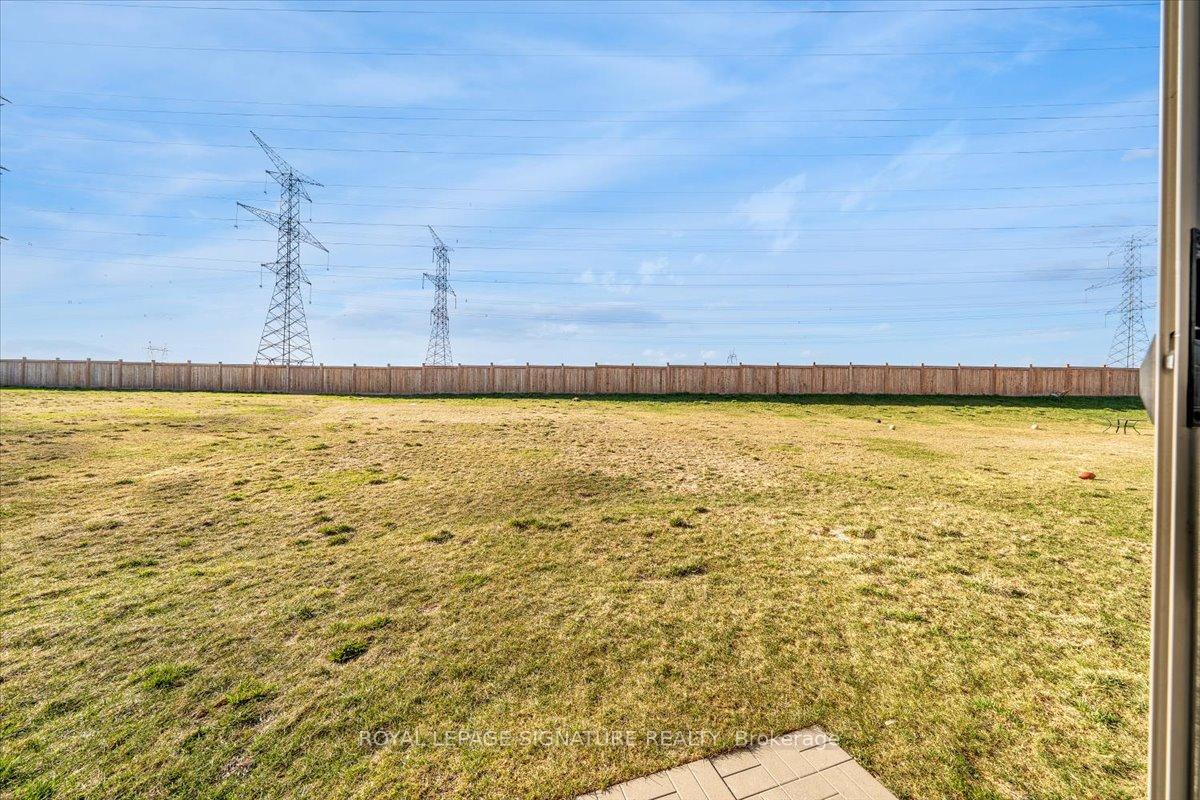 Photo 31 of 320 Windfield's Farm Drive W, Oshawa, Windfields — HOMEH