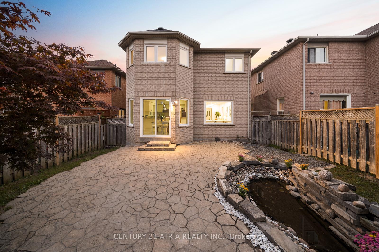 Photo 7 of 19 Garcia Street, Markham, Village Green-South Unionville — HOMEH