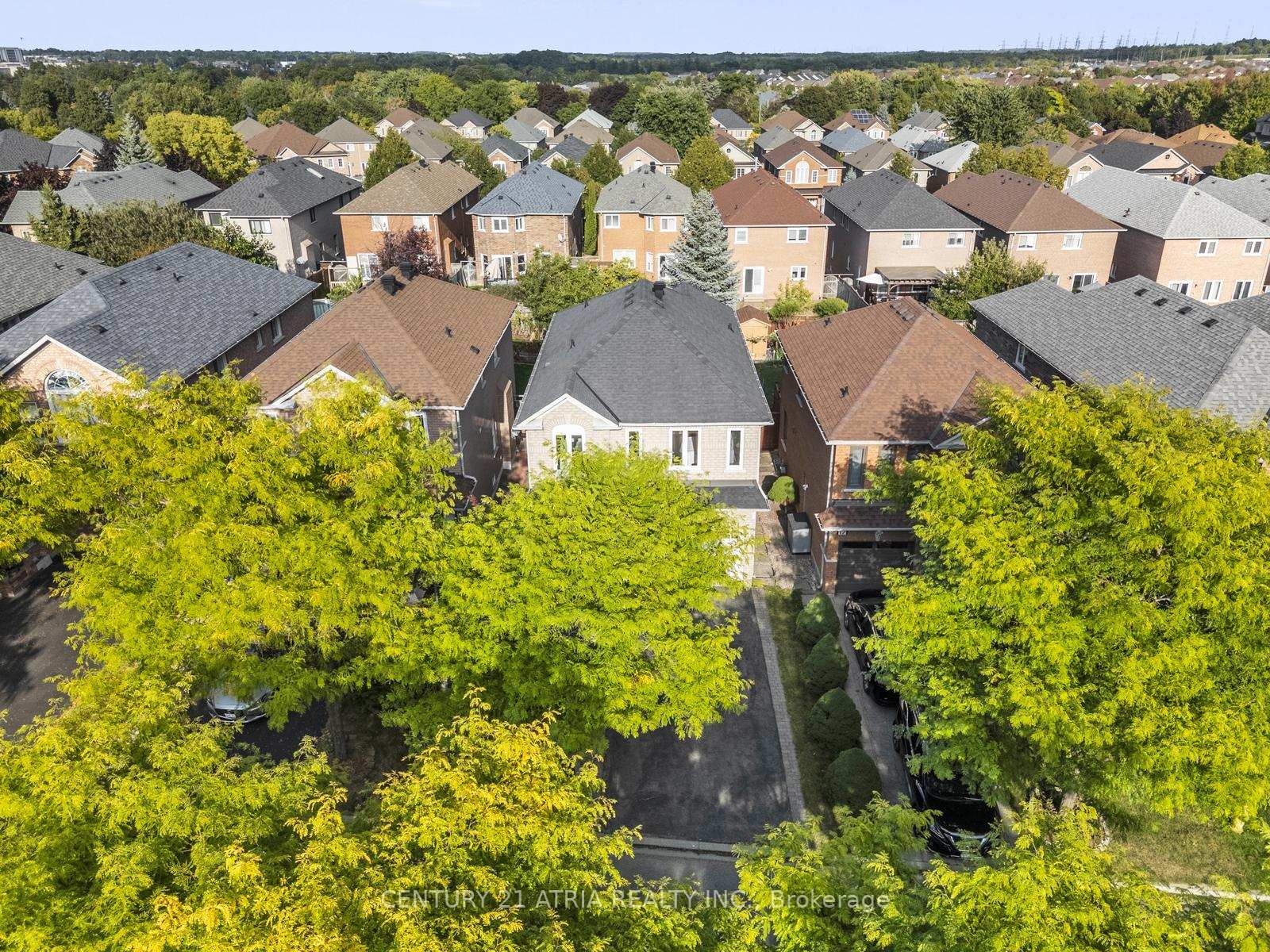 Photo 37 of 19 Garcia Street, Markham, Village Green-South Unionville — HOMEH