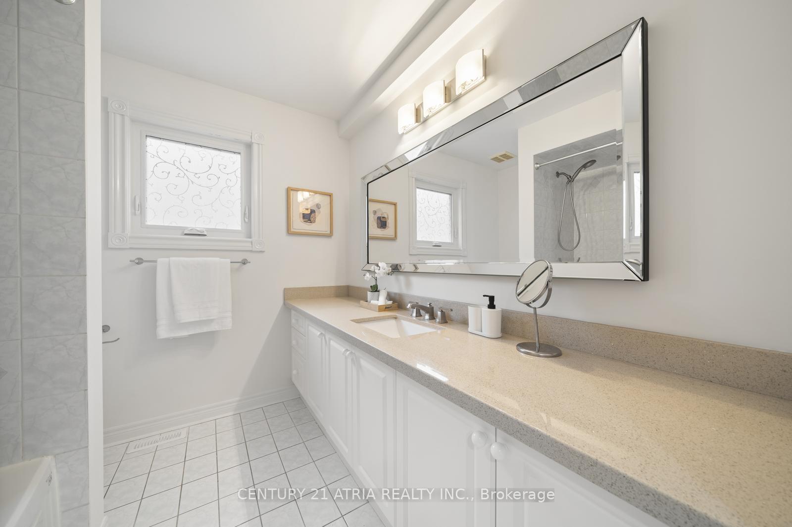 Photo 36 of 19 Garcia Street, Markham, Village Green-South Unionville — HOMEH
