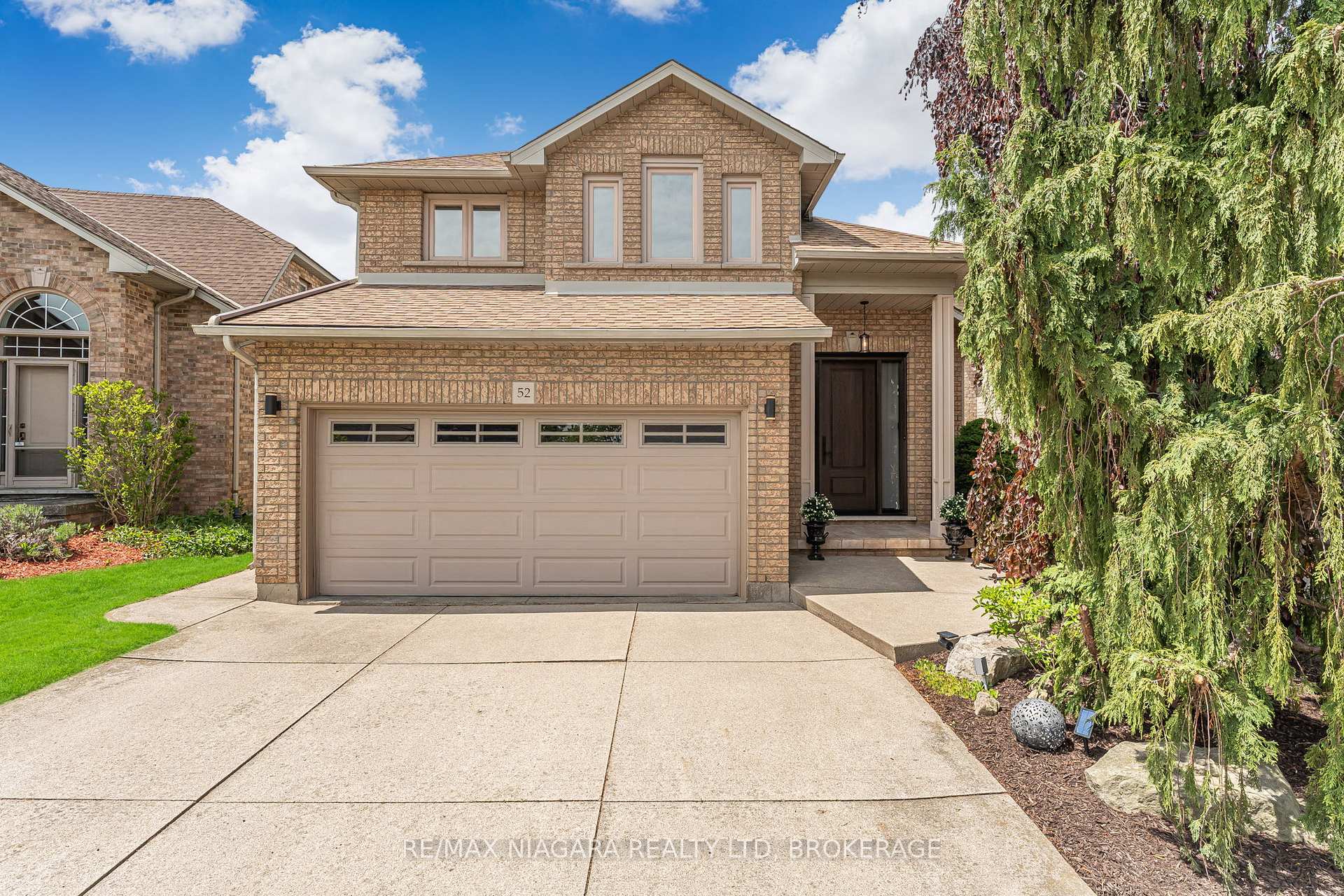 Photo 1 of 52 Cabriolet Crescent, Hamilton, Ancaster — HOMEH