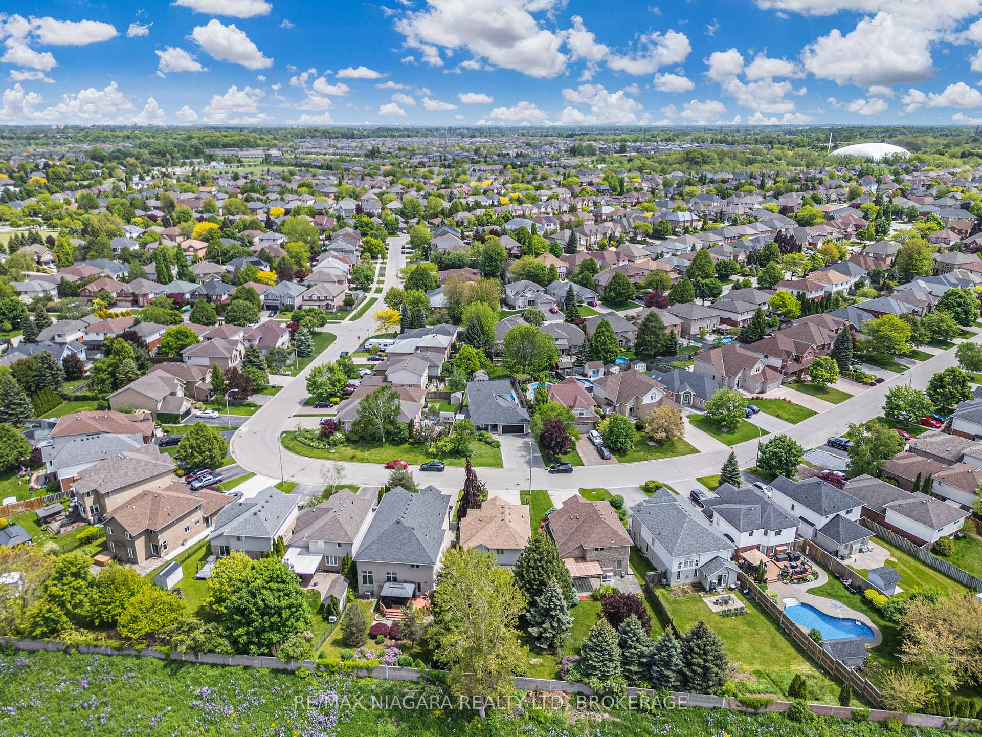 Photo 42 of 52 Cabriolet Crescent, Hamilton, Ancaster — HOMEH