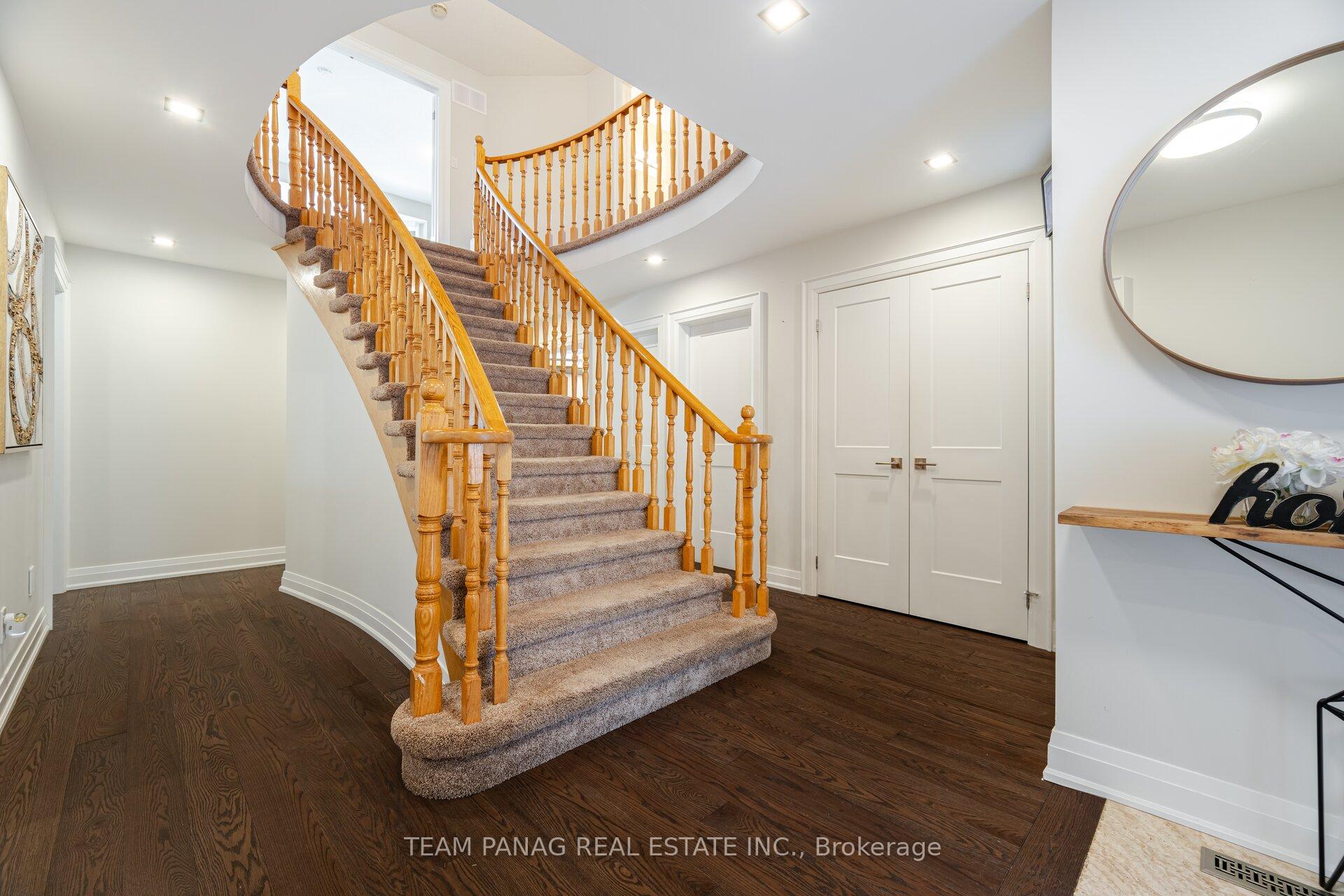 Photo 11 of 99 Kenpark Avenue, Brampton, Snelgrove — HOMEH