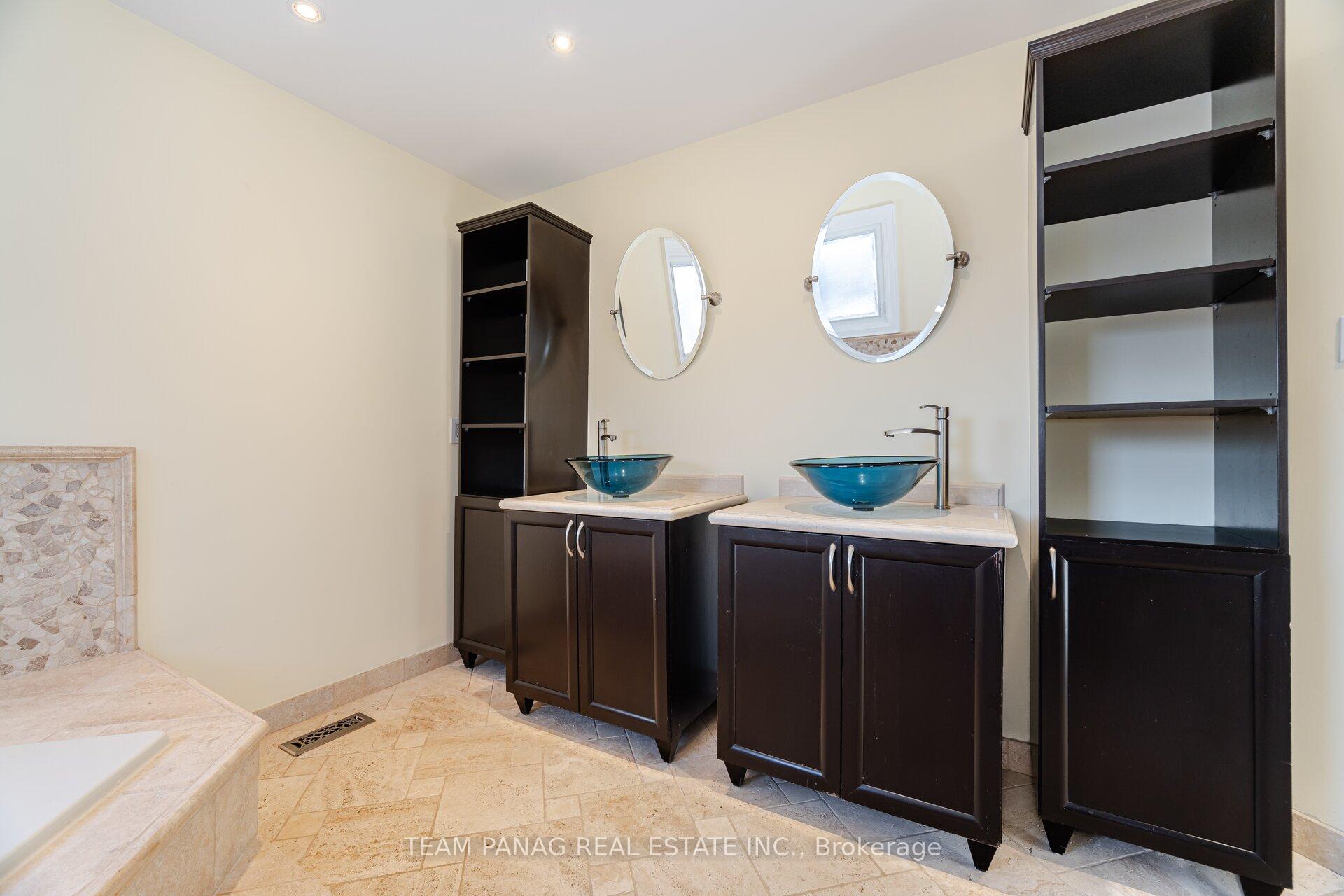 Photo 5 of 99 Kenpark Avenue, Brampton, Snelgrove — HOMEH