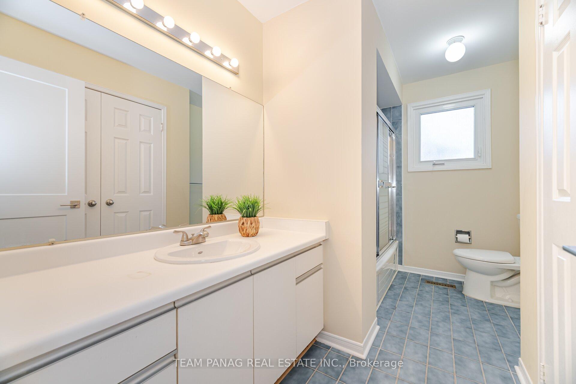 Photo 46 of 99 Kenpark Avenue, Brampton, Snelgrove — HOMEH