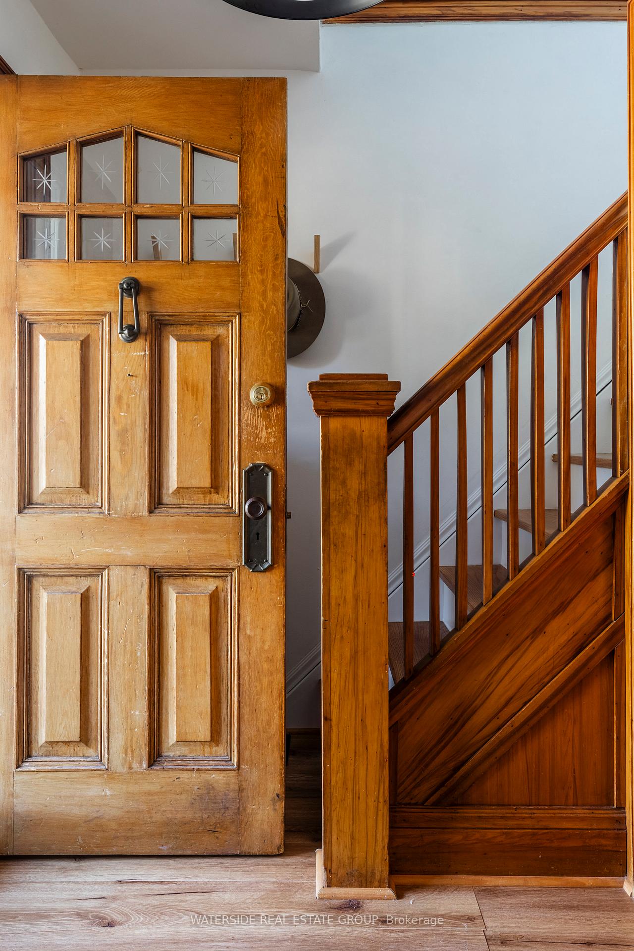 Photo 5 of 288 Houghton Avenue, Hamilton, Delta — HOMEH