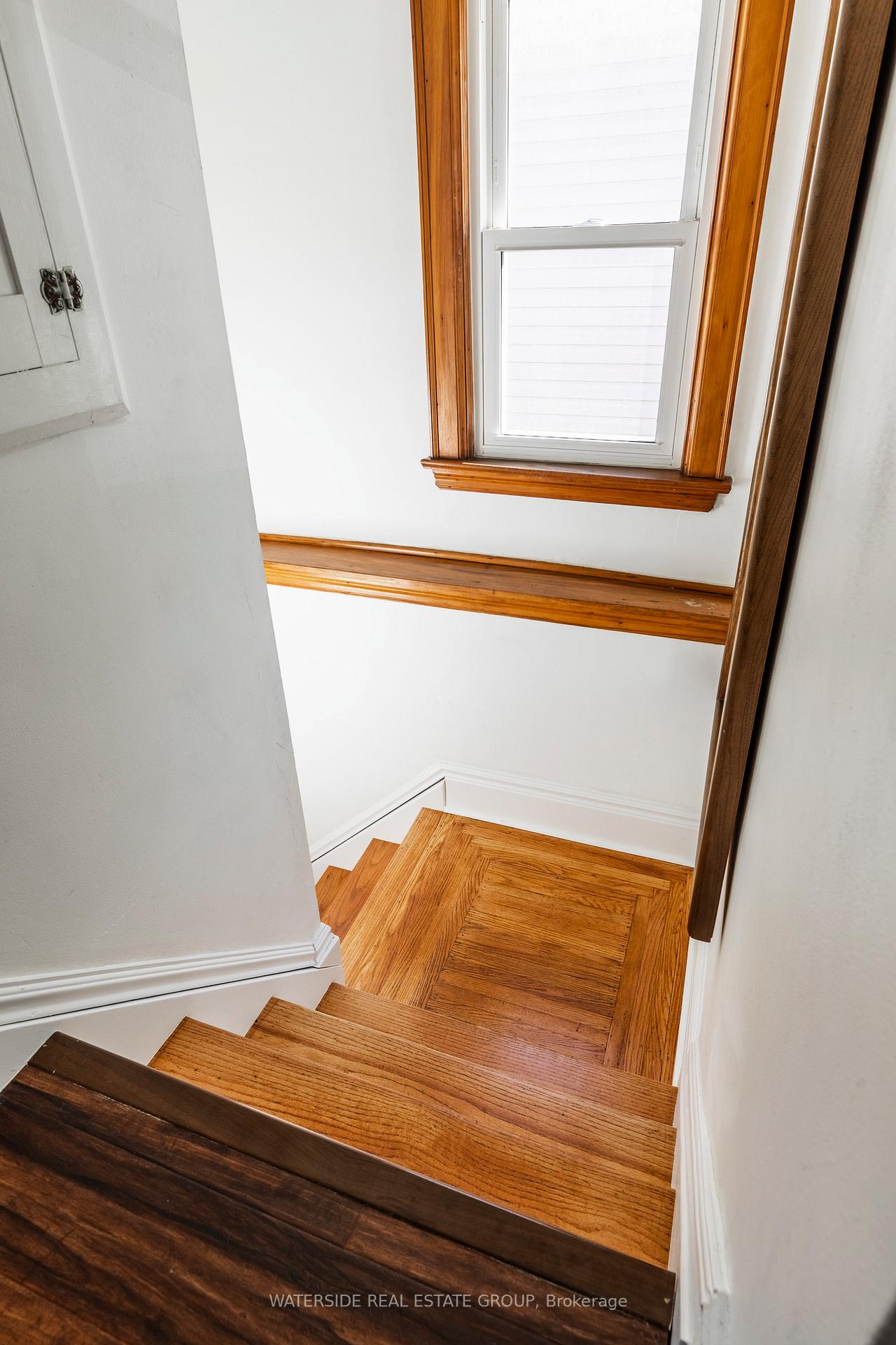 Photo 23 of 288 Houghton Avenue, Hamilton, Delta — HOMEH