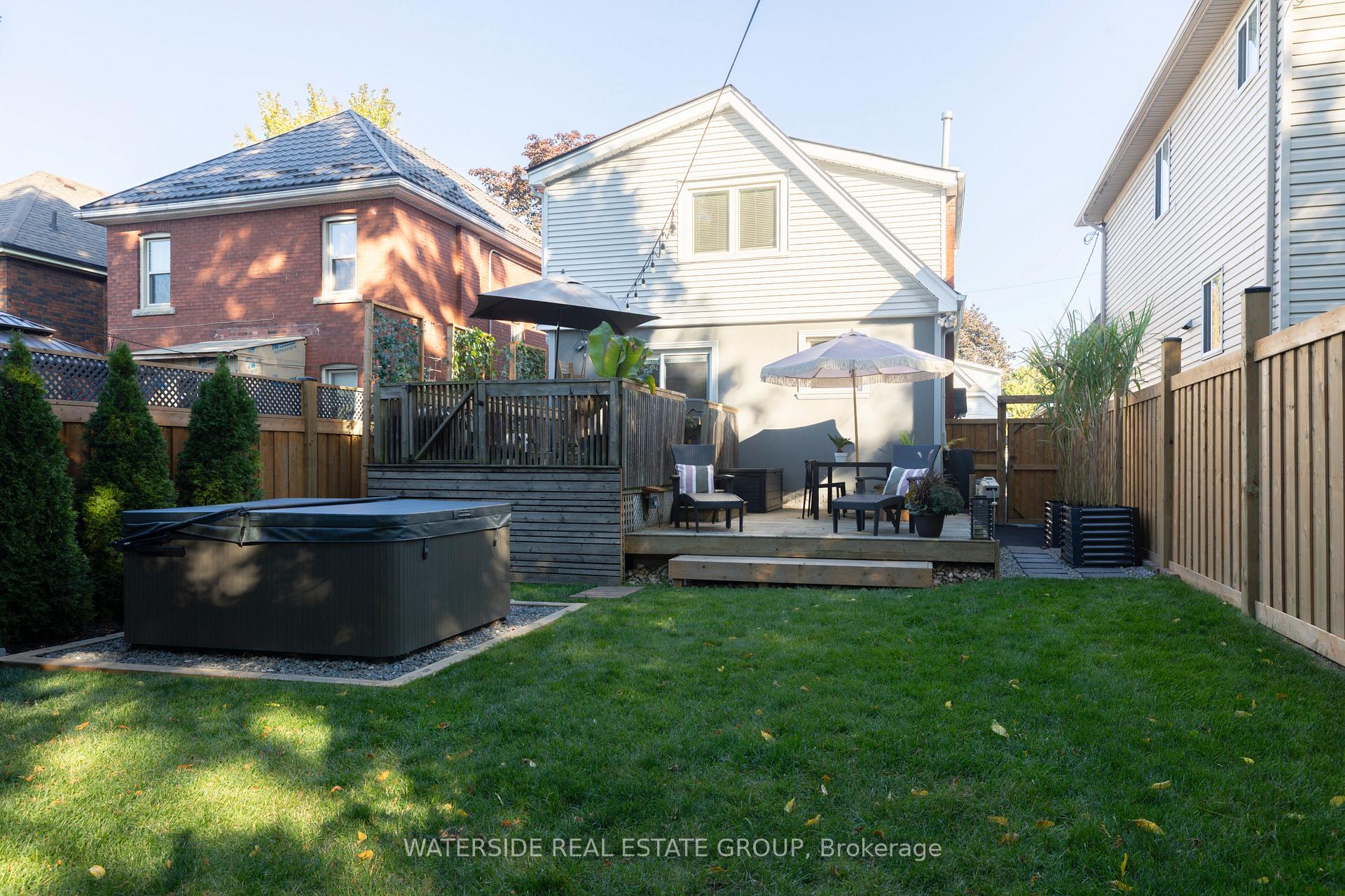 Photo 27 of 288 Houghton Avenue, Hamilton, Delta — HOMEH