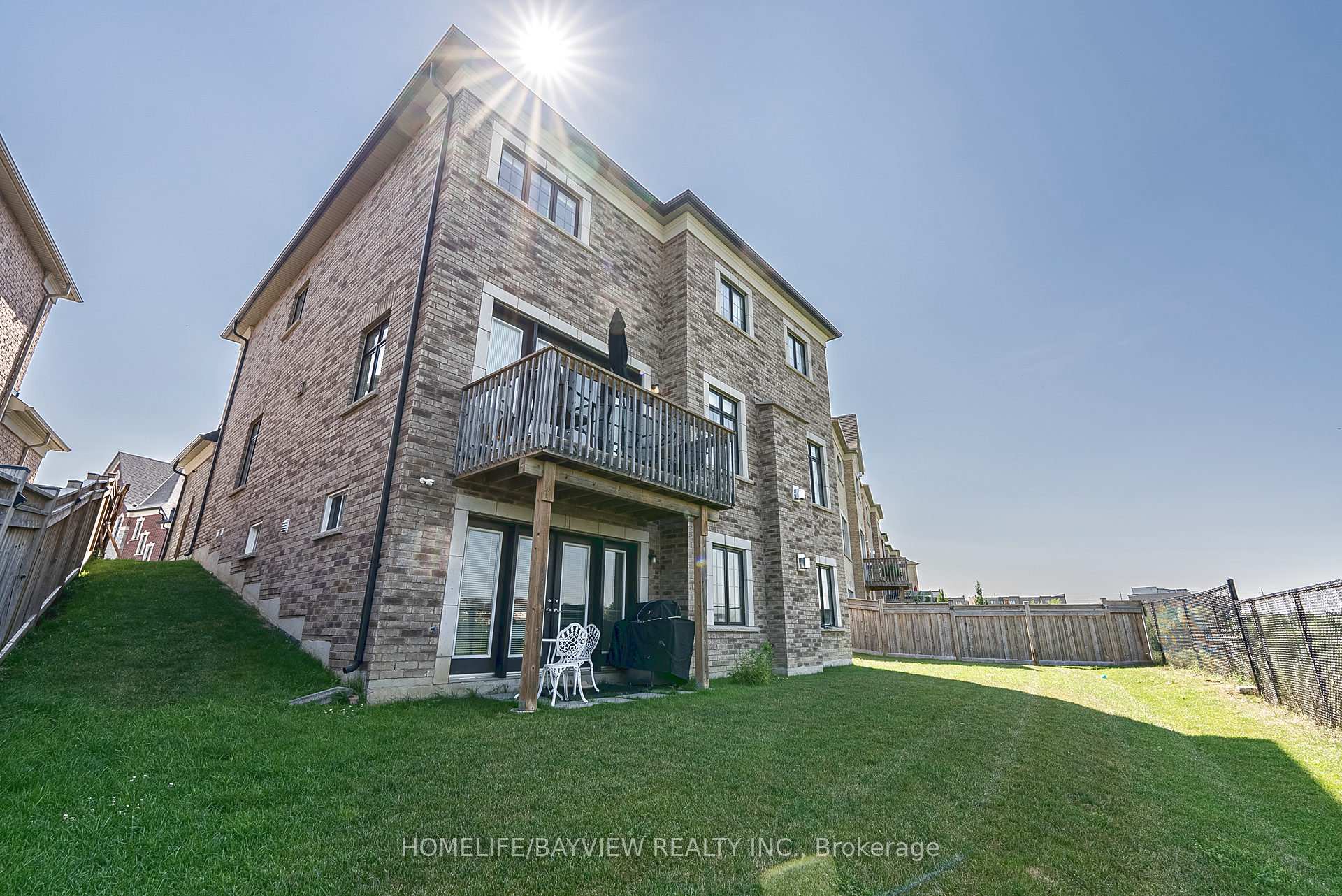 Photo 37 of 28 Hamster Crescent, Aurora, Rural Aurora — HOMEH