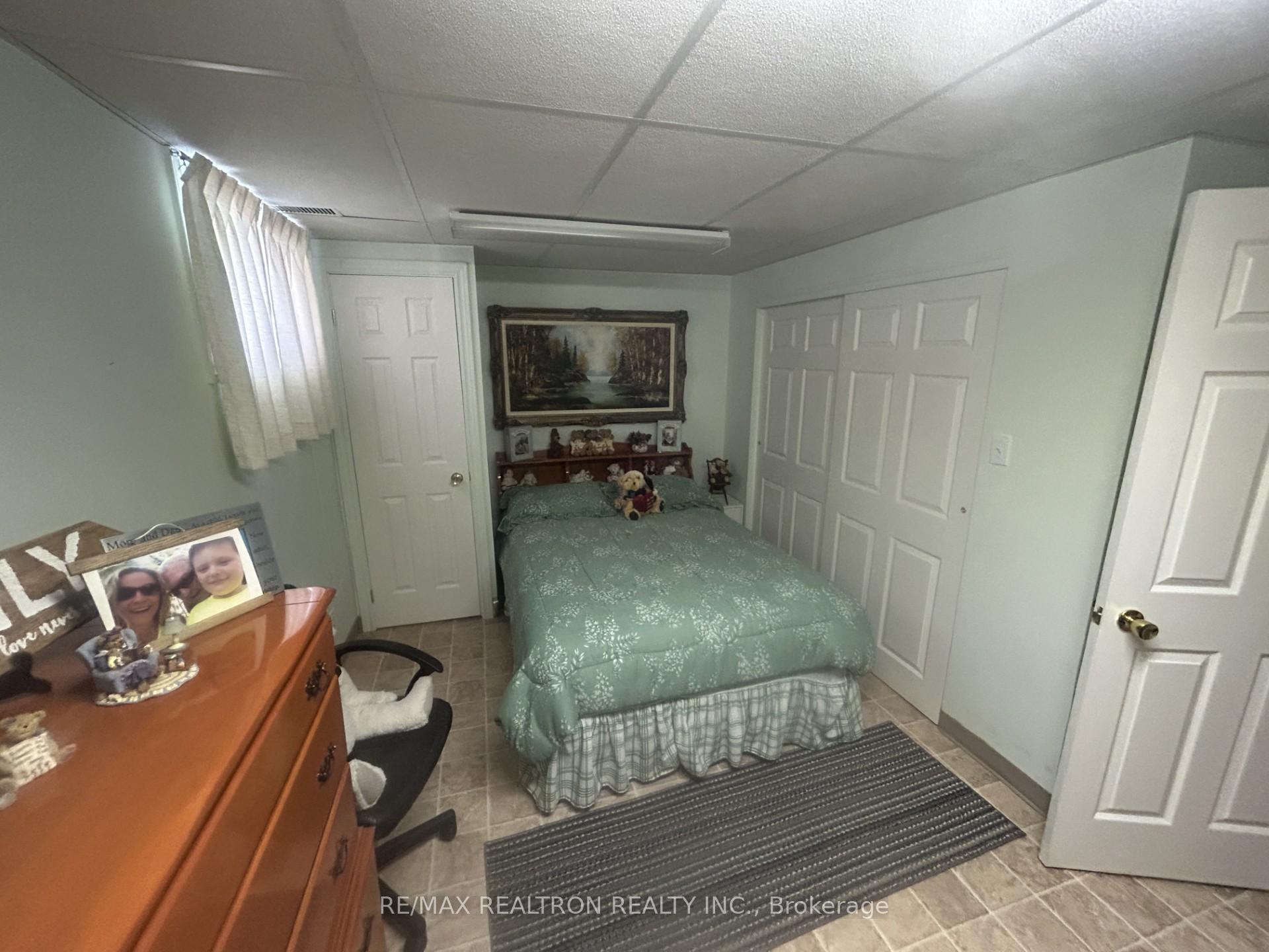 Photo 6 of 60 Upper Walker Avenue, Hamilton, Stoney Creek — HOMEH