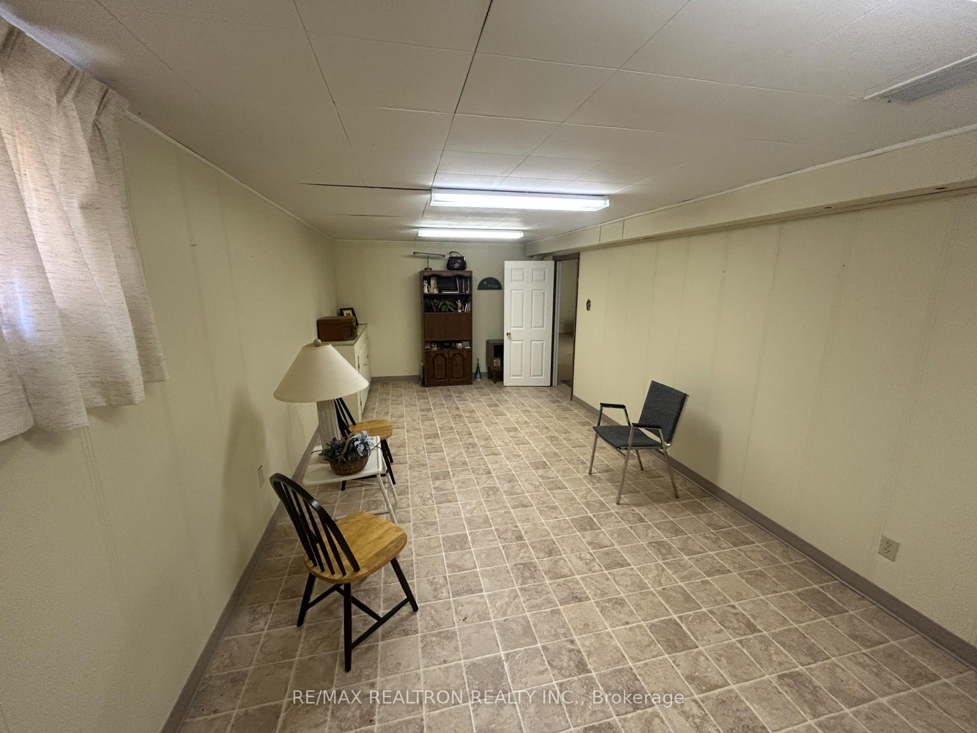Photo 16 of 60 Upper Walker Avenue, Hamilton, Stoney Creek — HOMEH