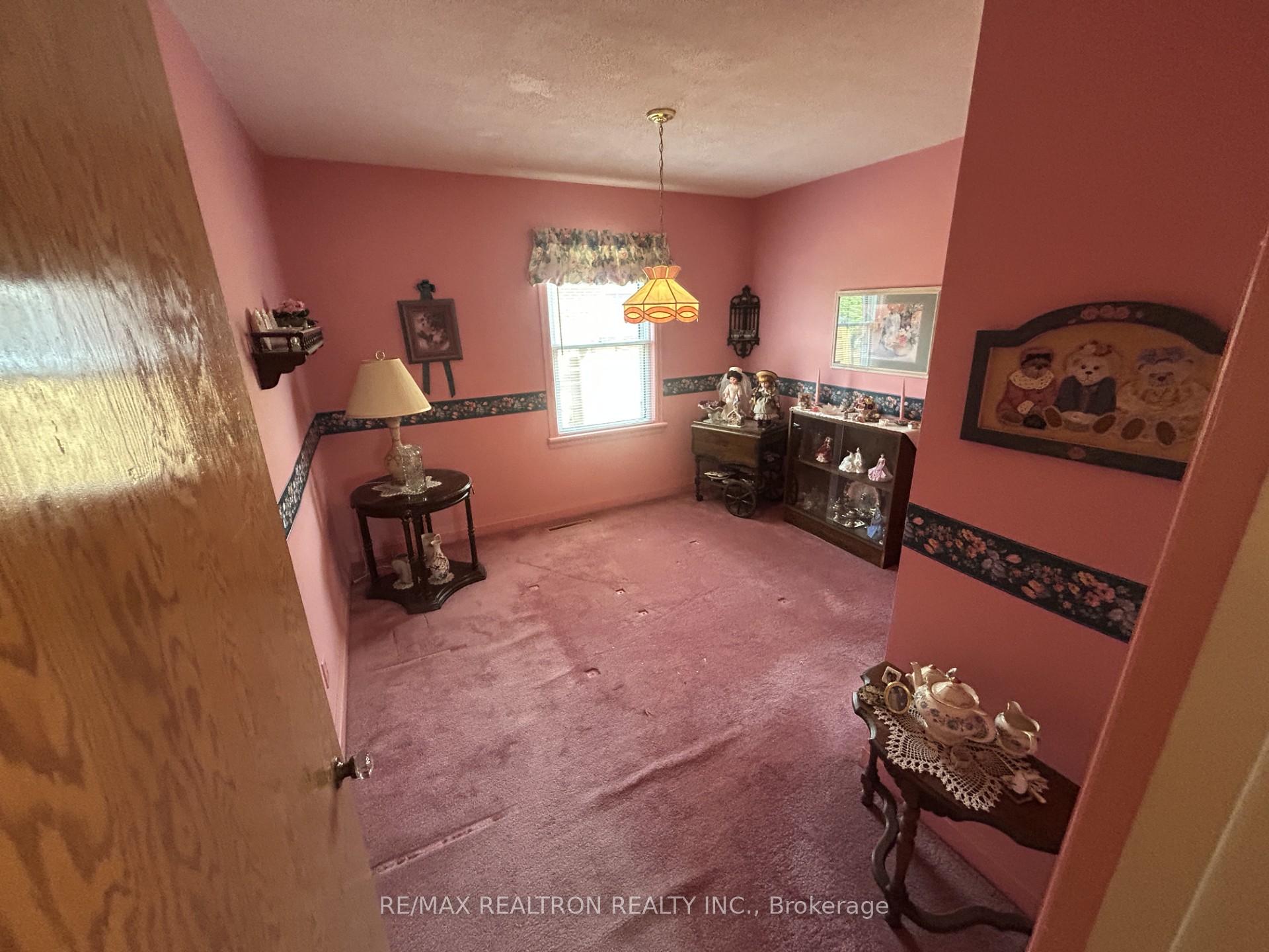 Photo 21 of 60 Upper Walker Avenue, Hamilton, Stoney Creek — HOMEH