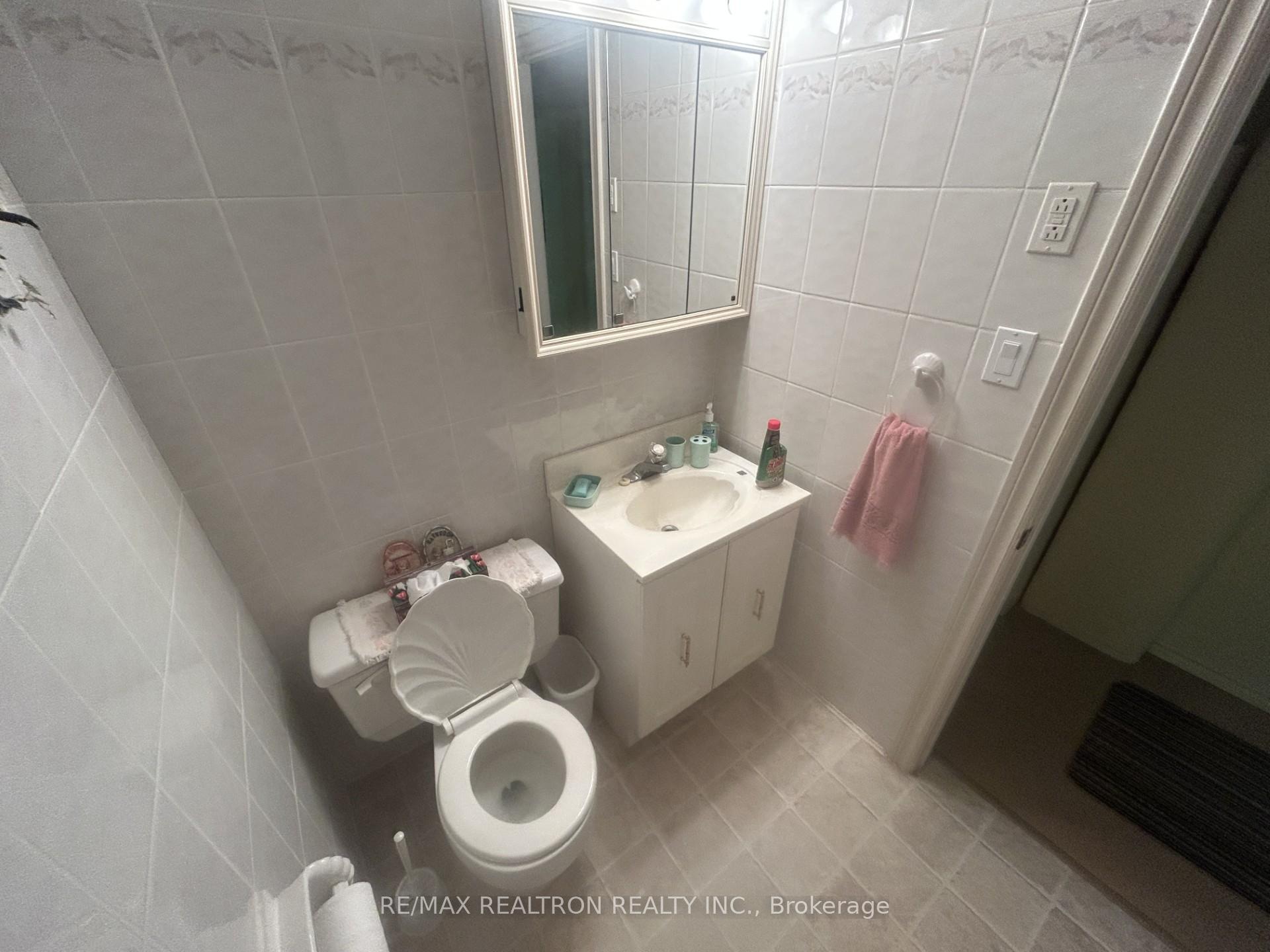 Photo 27 of 60 Upper Walker Avenue, Hamilton, Stoney Creek — HOMEH