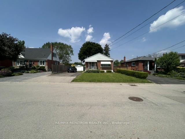Photo 25 of 60 Upper Walker Avenue, Hamilton, Stoney Creek — HOMEH