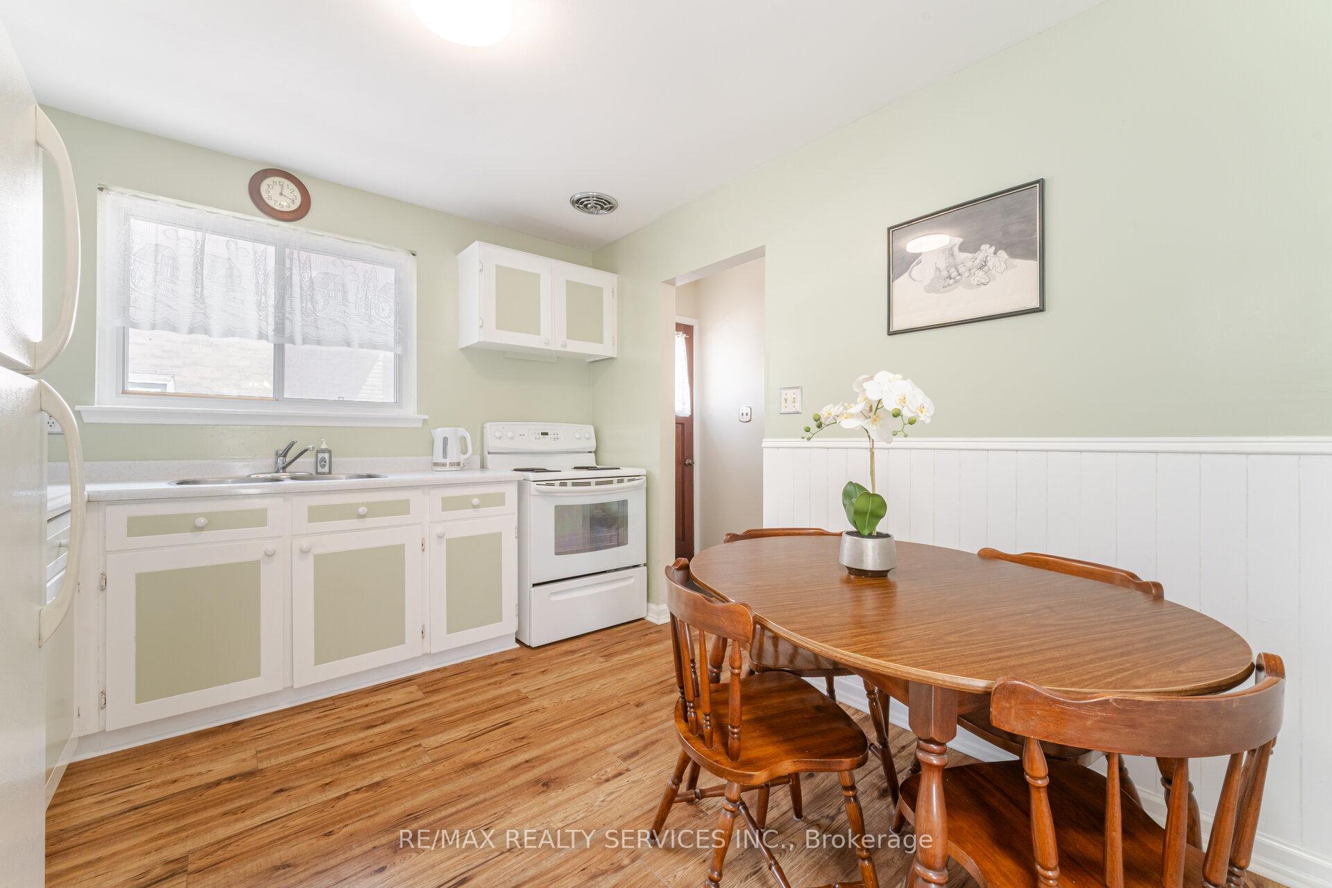 Photo 10 of 48 Glenmore Crescent, Brampton, Northgate — HOMEH