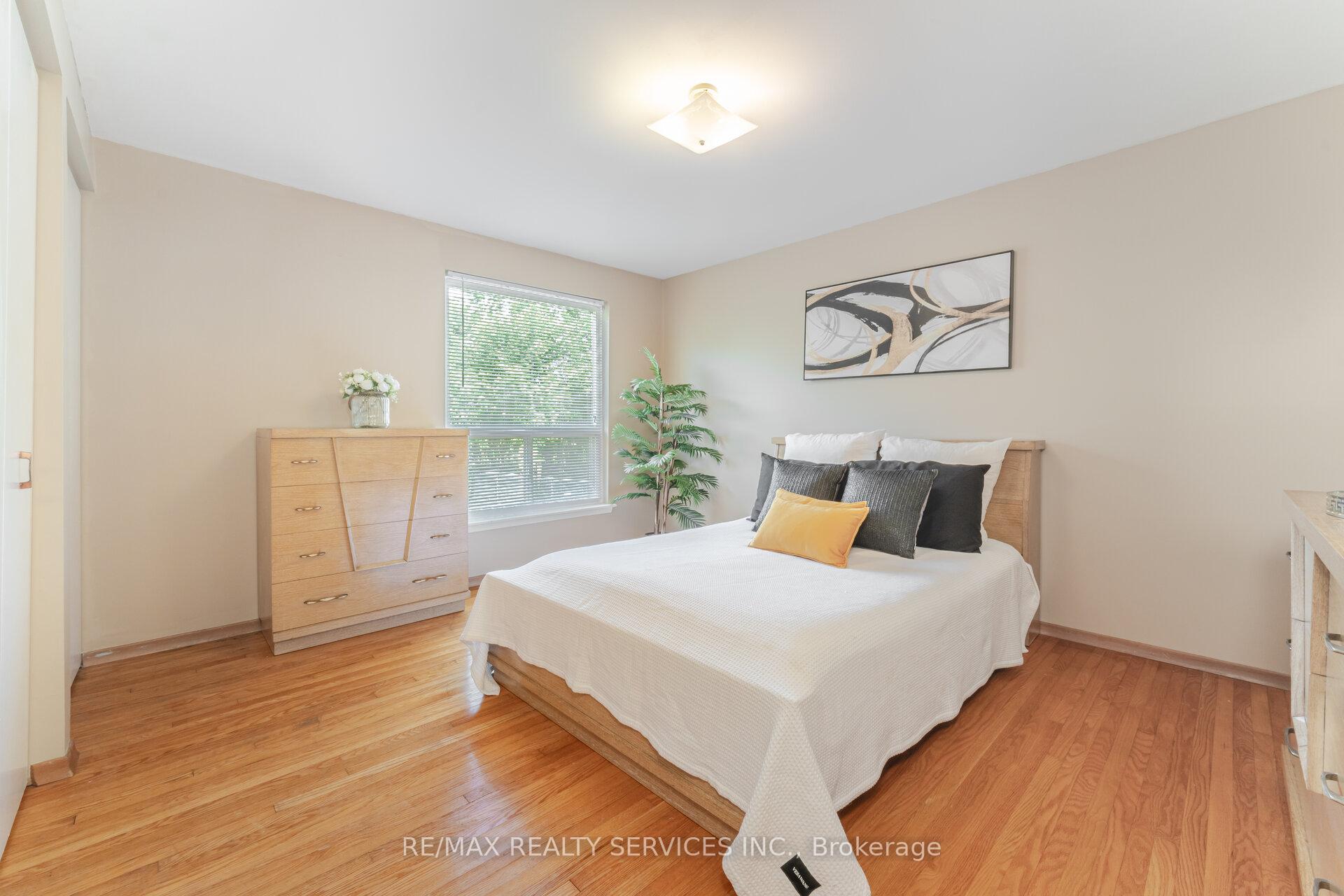 Photo 5 of 48 Glenmore Crescent, Brampton, Northgate — HOMEH