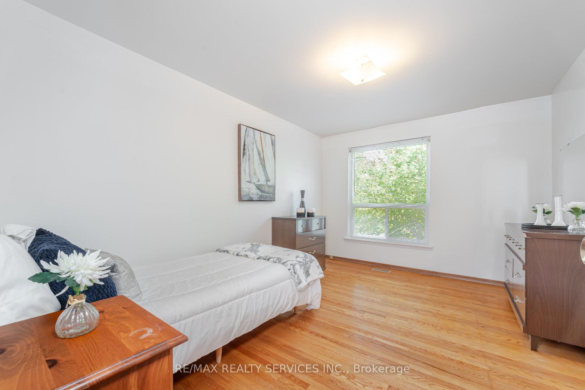 Photo 15 of 48 Glenmore Crescent, Brampton, Northgate — HOMEH