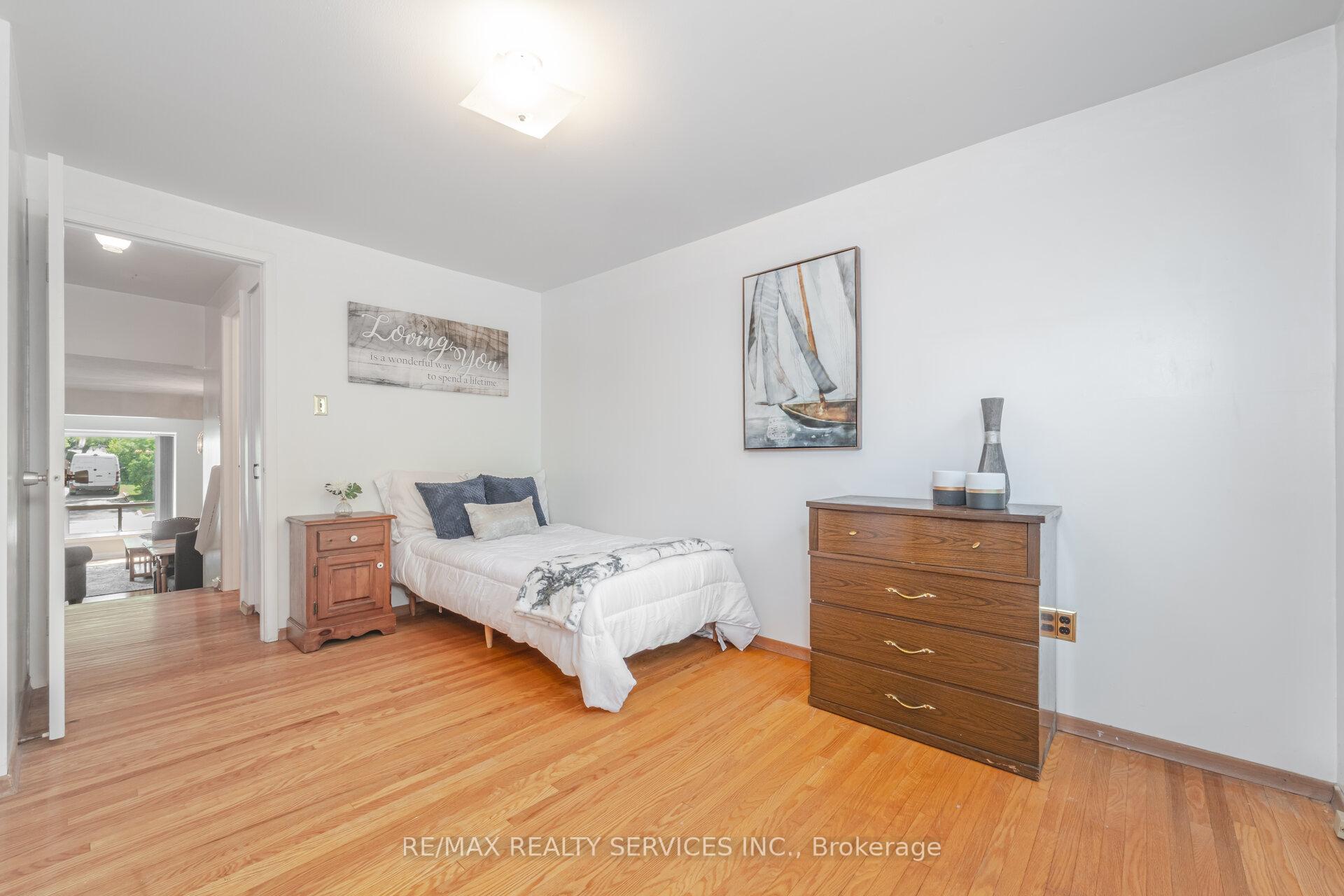 Photo 2 of 48 Glenmore Crescent, Brampton, Northgate — HOMEH