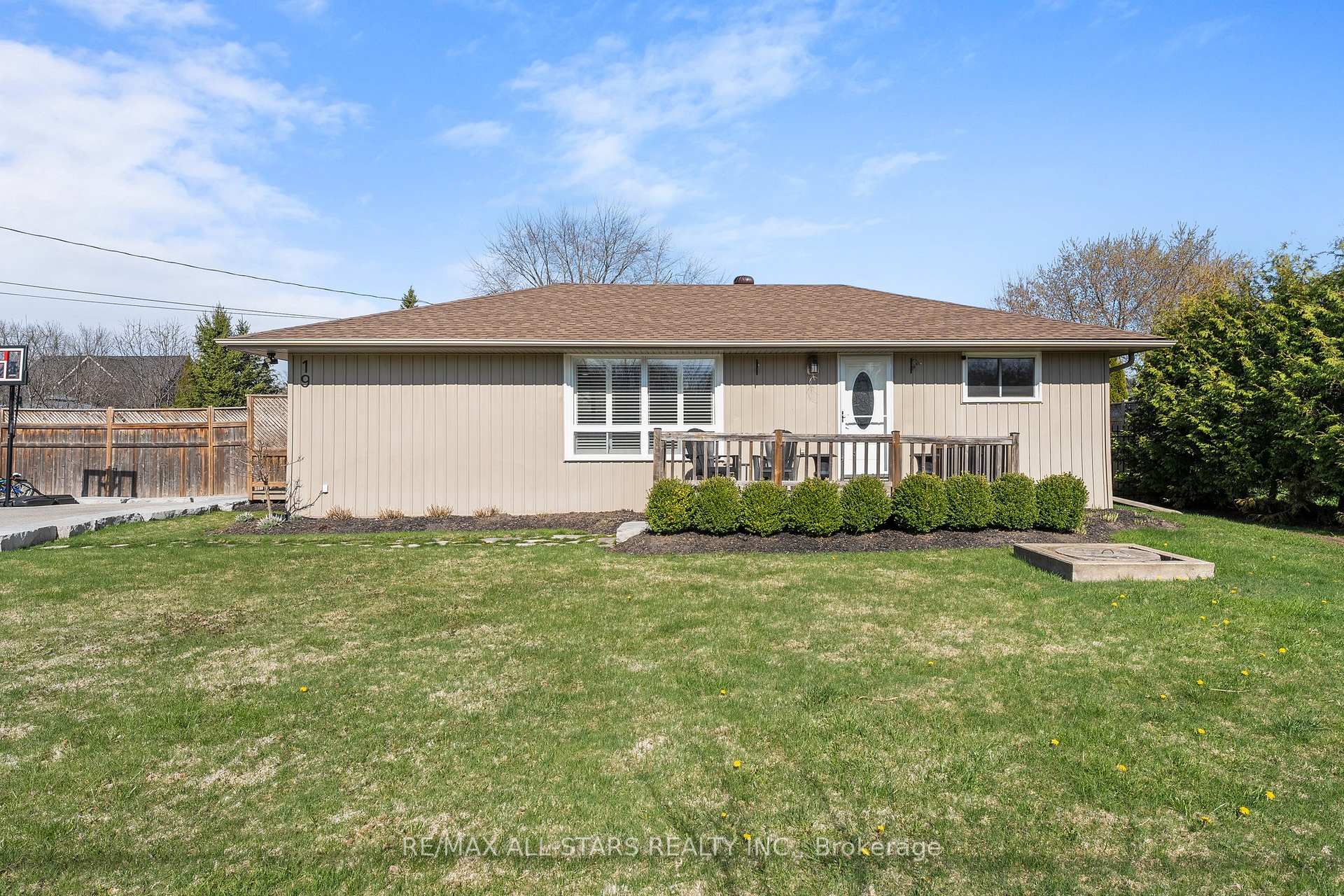 Photo 1 of 19 Joel Avenue, Georgina, Historic Lakeshore Communities — HOMEH
