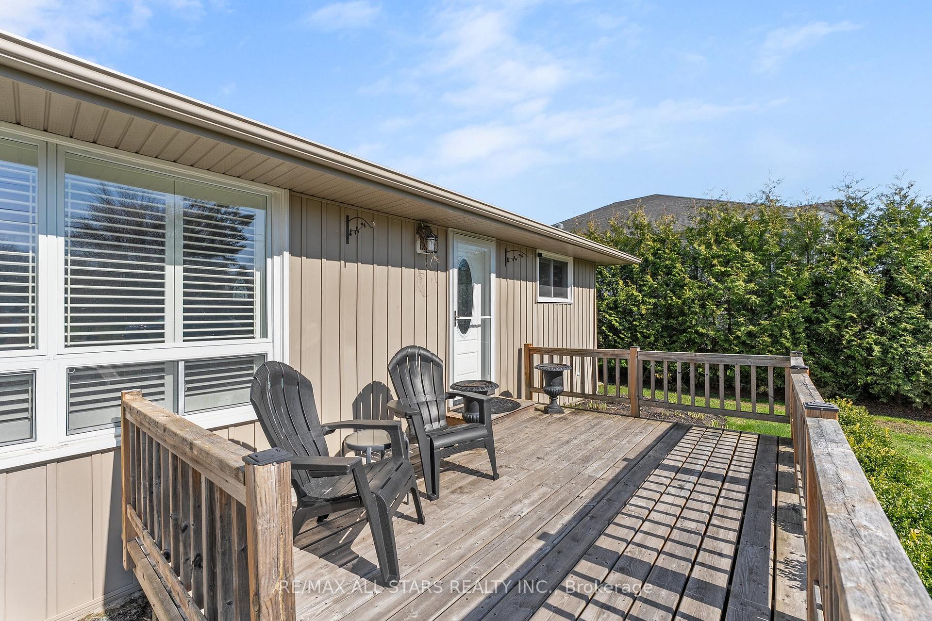 Photo 5 of 19 Joel Avenue, Georgina, Historic Lakeshore Communities — HOMEH