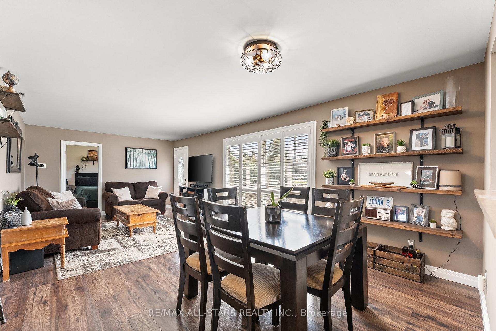Photo 11 of 19 Joel Avenue, Georgina, Historic Lakeshore Communities — HOMEH