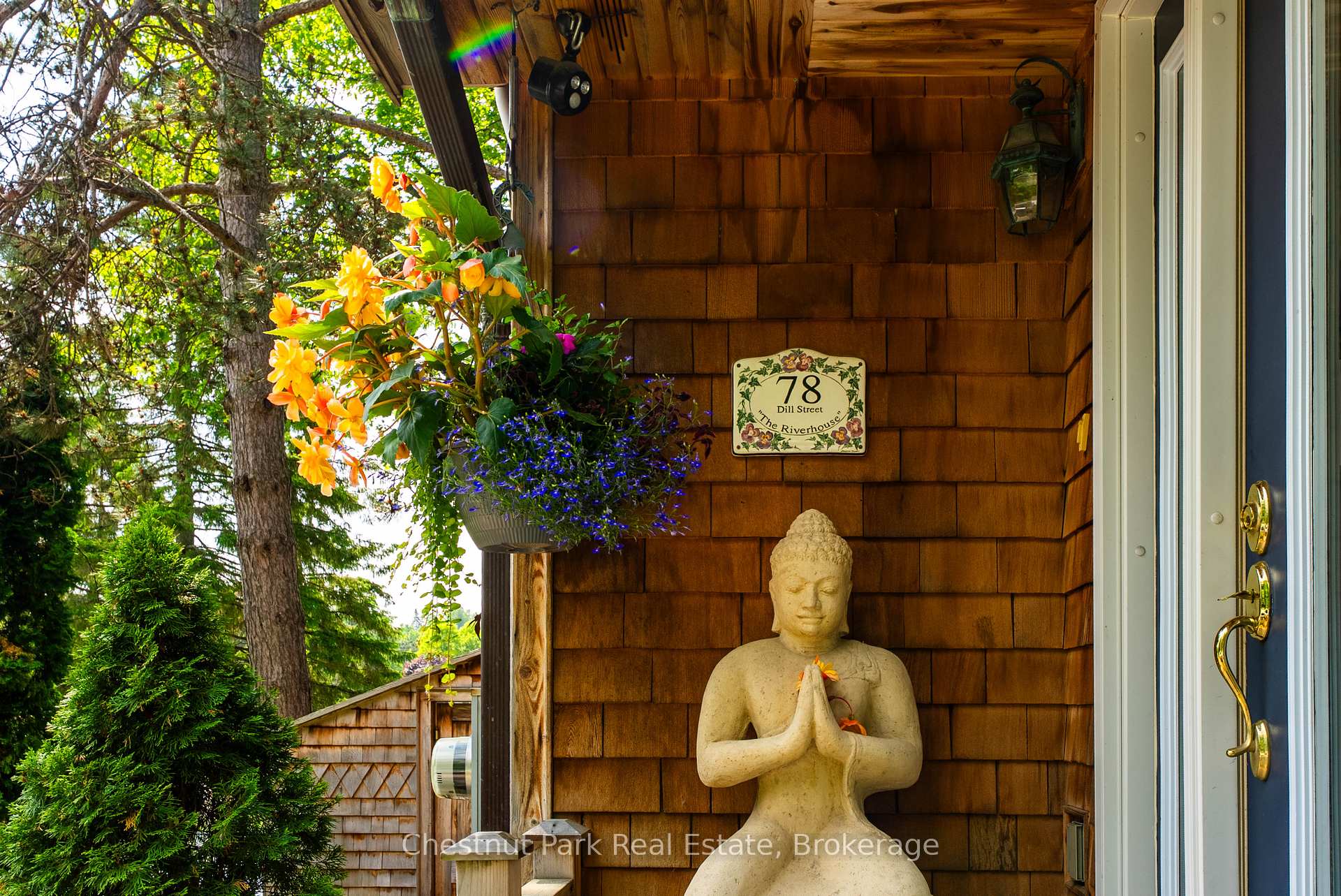 Photo 2 of 78 Dill Street, Bracebridge, Macaulay — HOMEH