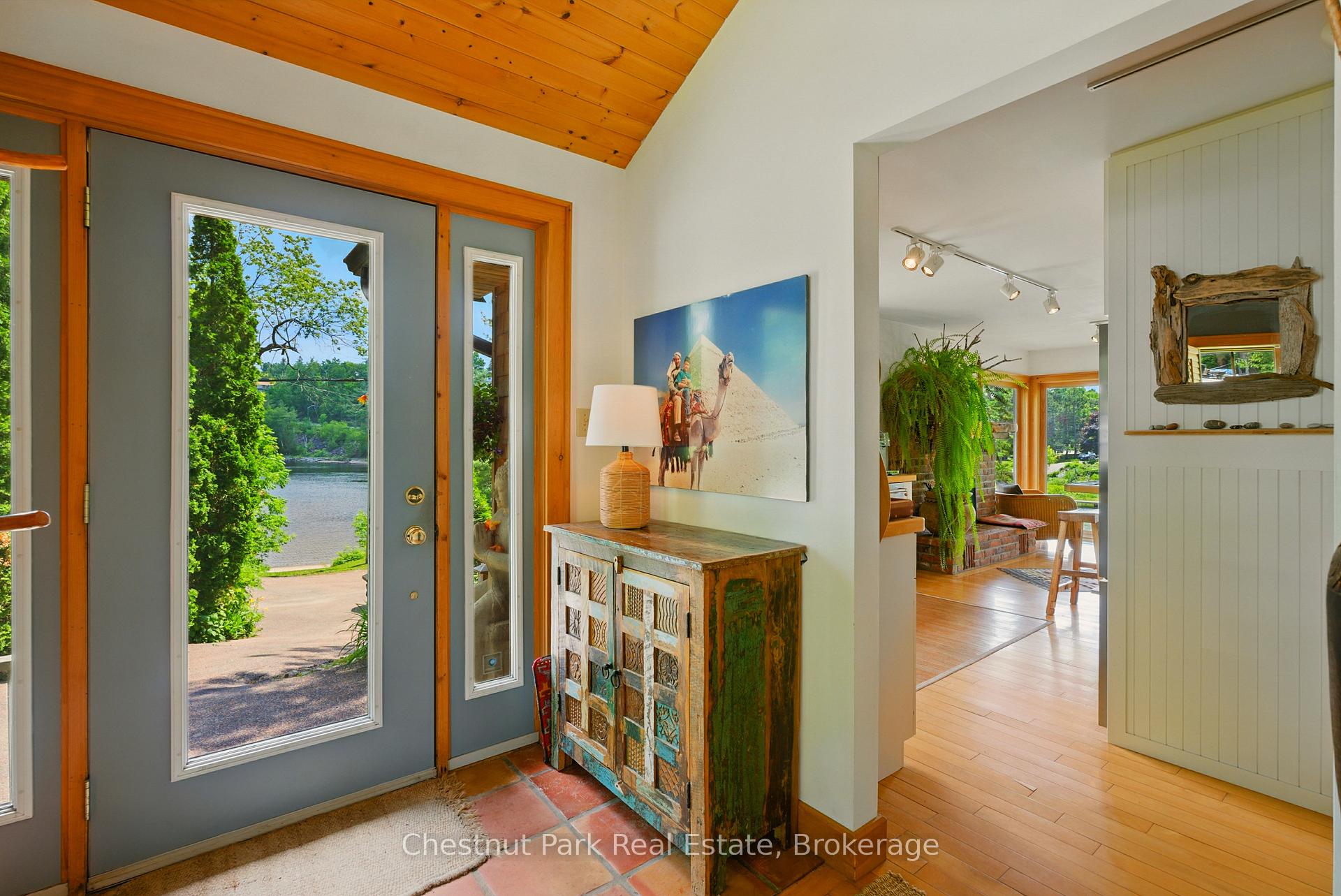 Photo 5 of 78 Dill Street, Bracebridge, Macaulay — HOMEH