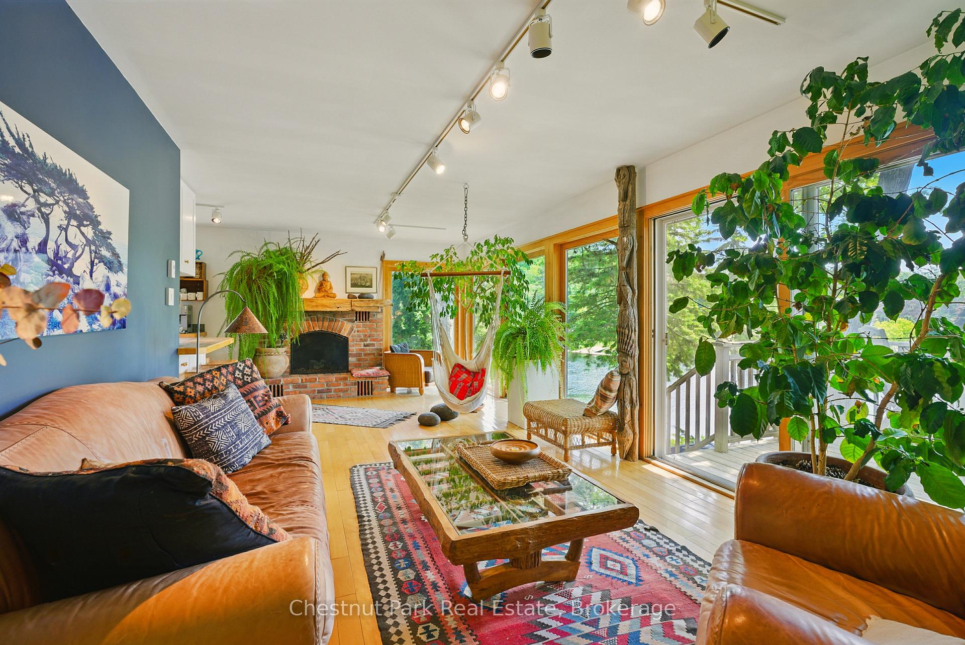 Photo 14 of 78 Dill Street, Bracebridge, Macaulay — HOMEH