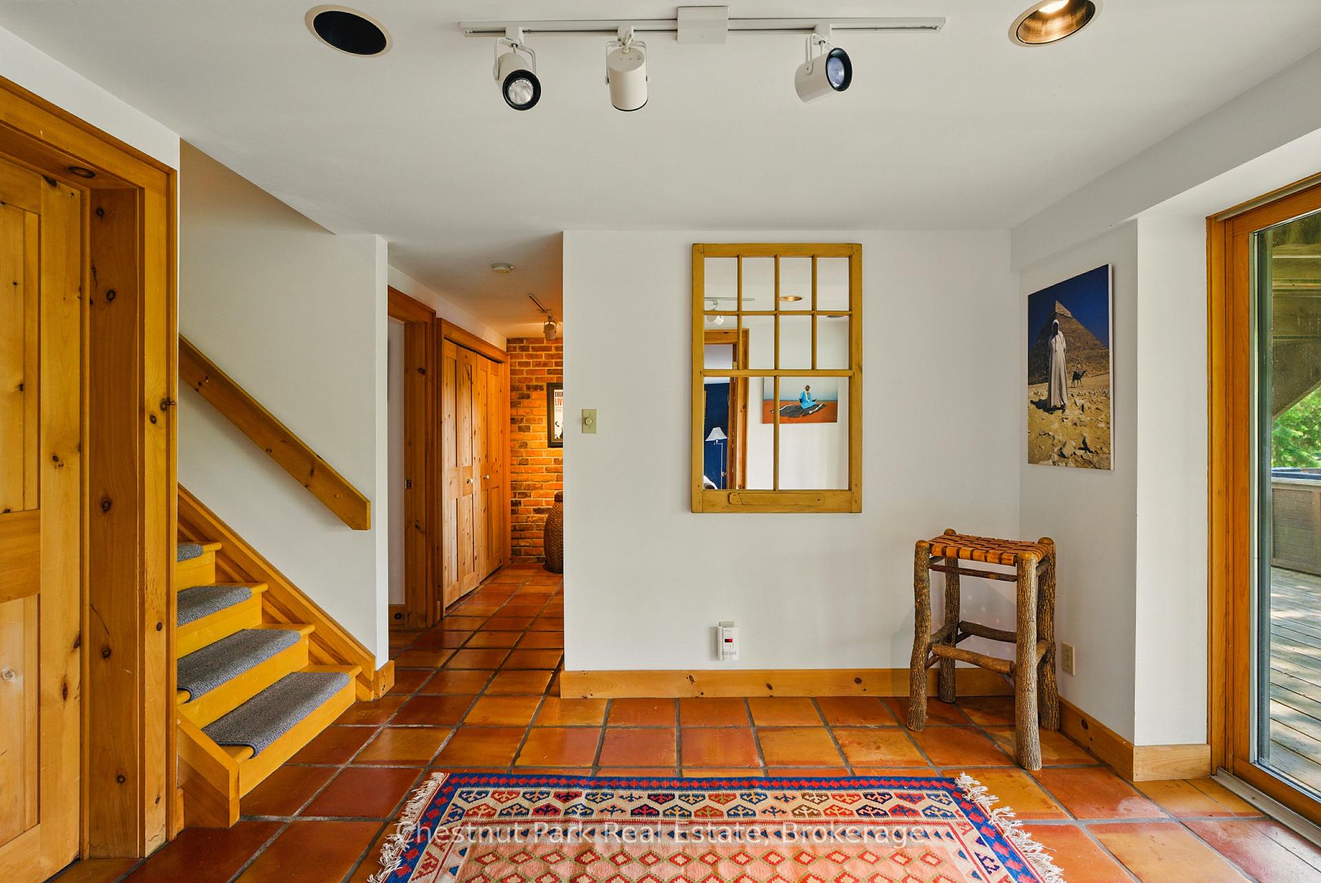 Photo 25 of 78 Dill Street, Bracebridge, Macaulay — HOMEH