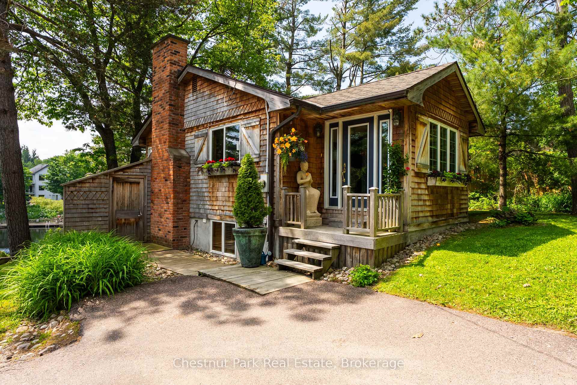Photo 45 of 78 Dill Street, Bracebridge, Macaulay — HOMEH