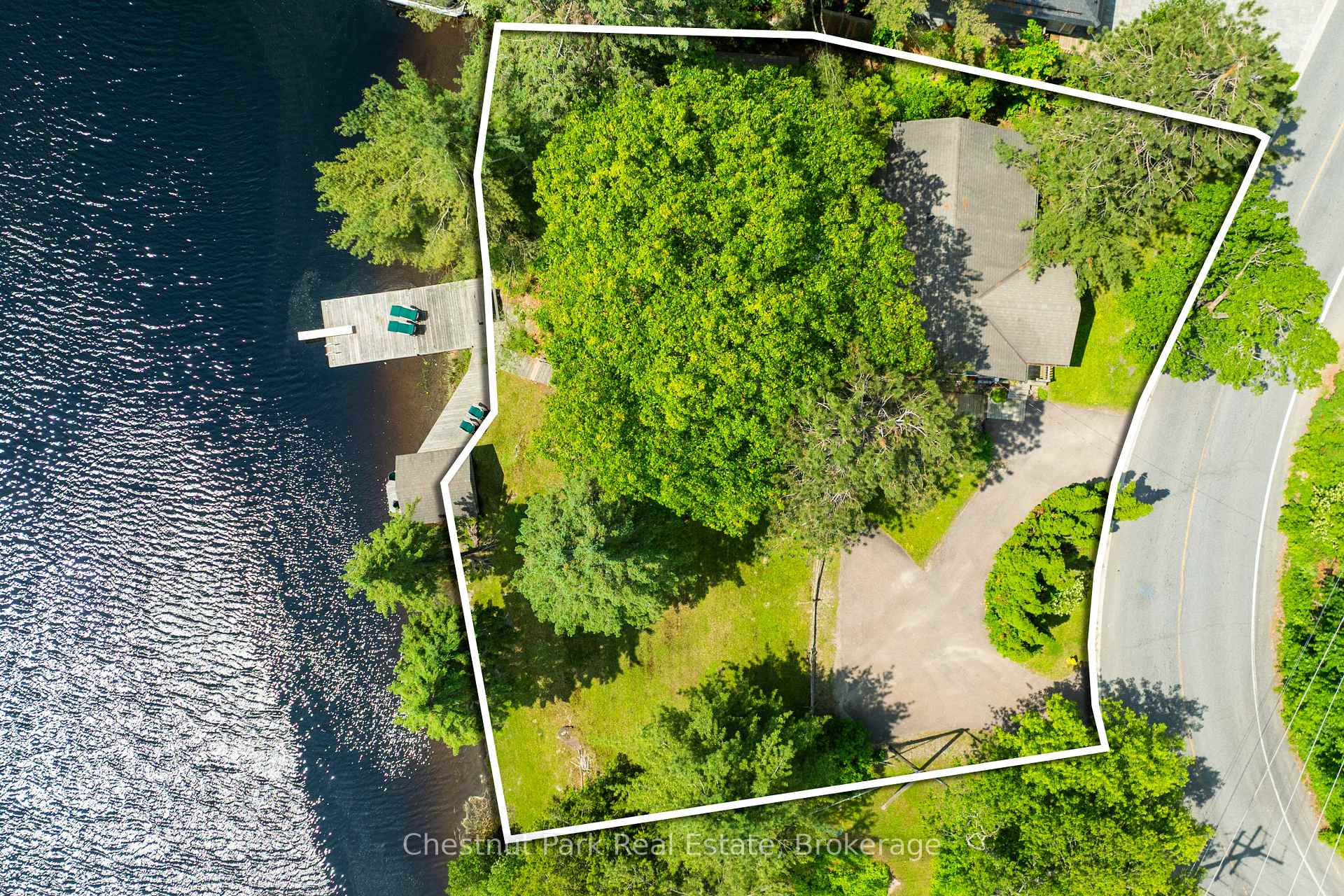 Photo 35 of 78 Dill Street, Bracebridge, Macaulay — HOMEH