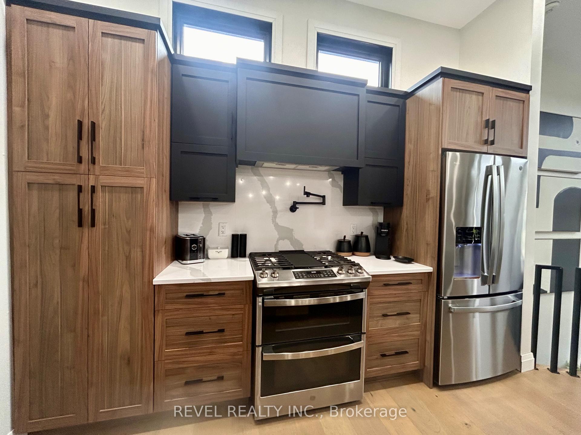 Photo 33 of 279 Tenth Street, Cochrane — HOMEH