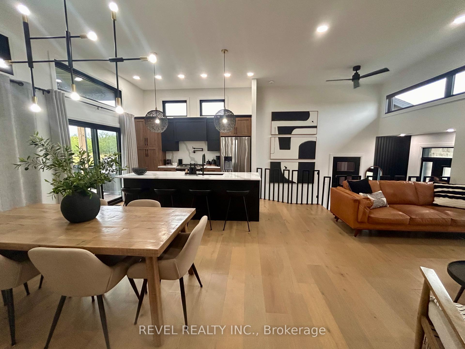 Photo 10 of 279 Tenth Street, Cochrane — HOMEH