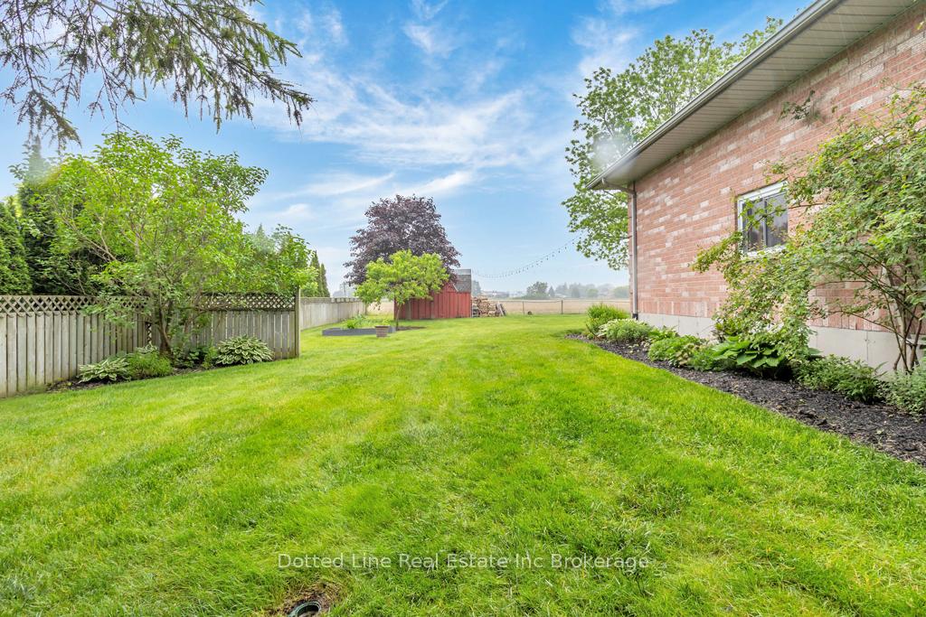 Photo 4 of 49937 Louisa Crescent, Malahide, Rural Malahide — HOMEH