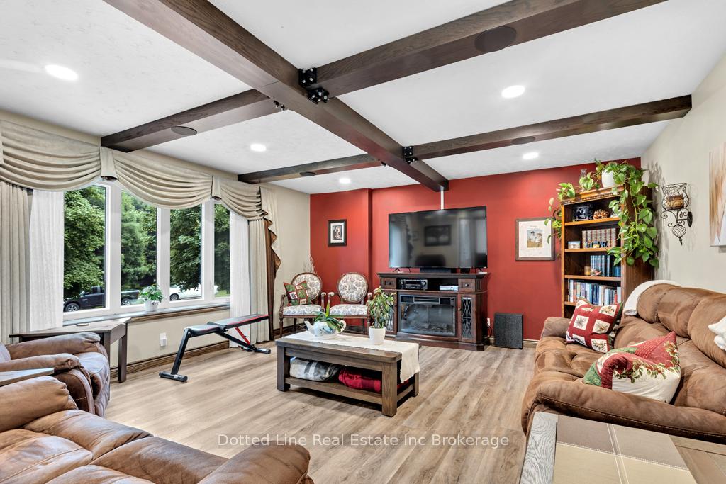Photo 3 of 49937 Louisa Crescent, Malahide, Rural Malahide — HOMEH